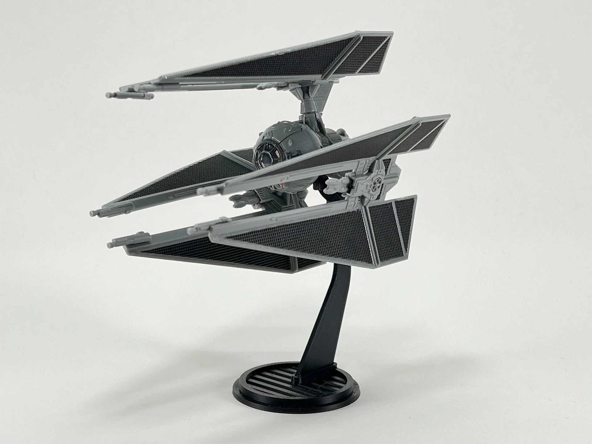 tie defender stand v1_0010_IMG_1592.jpg