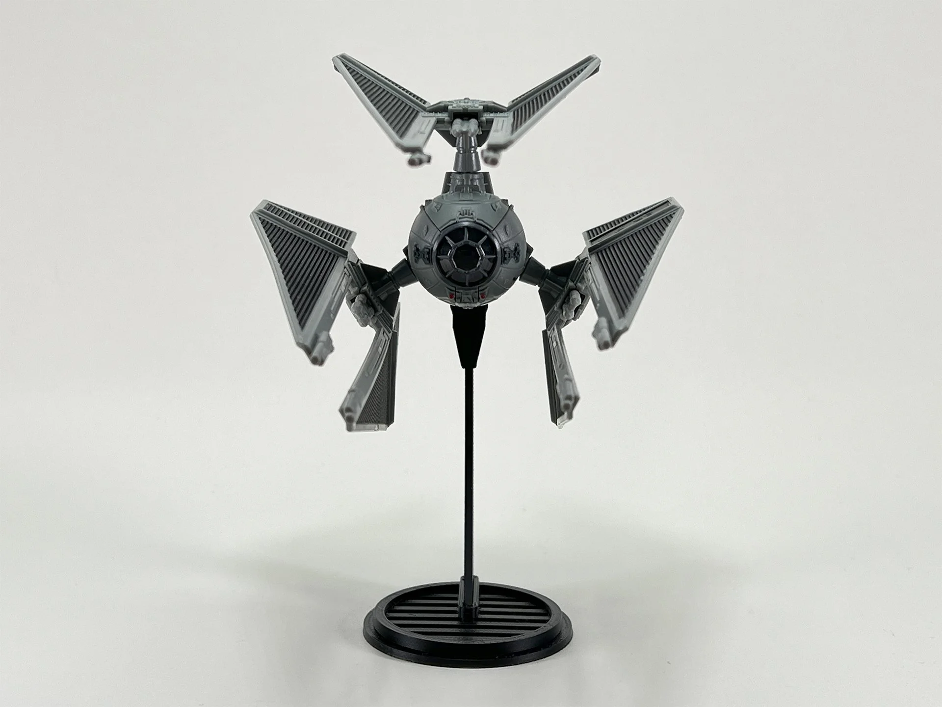 tie defender stand v1_0009_IMG_1593.jpg