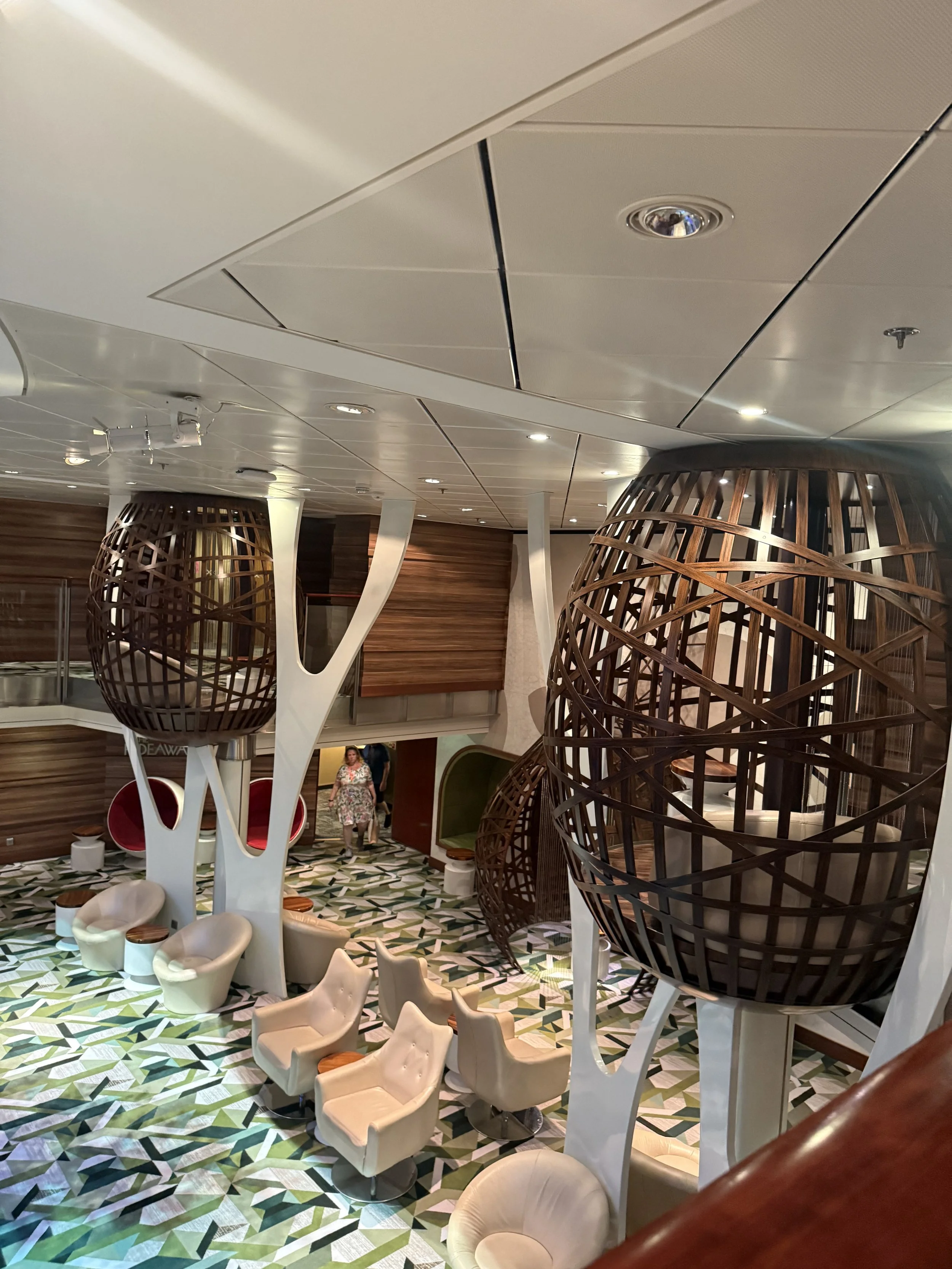 Seating & Lounges
