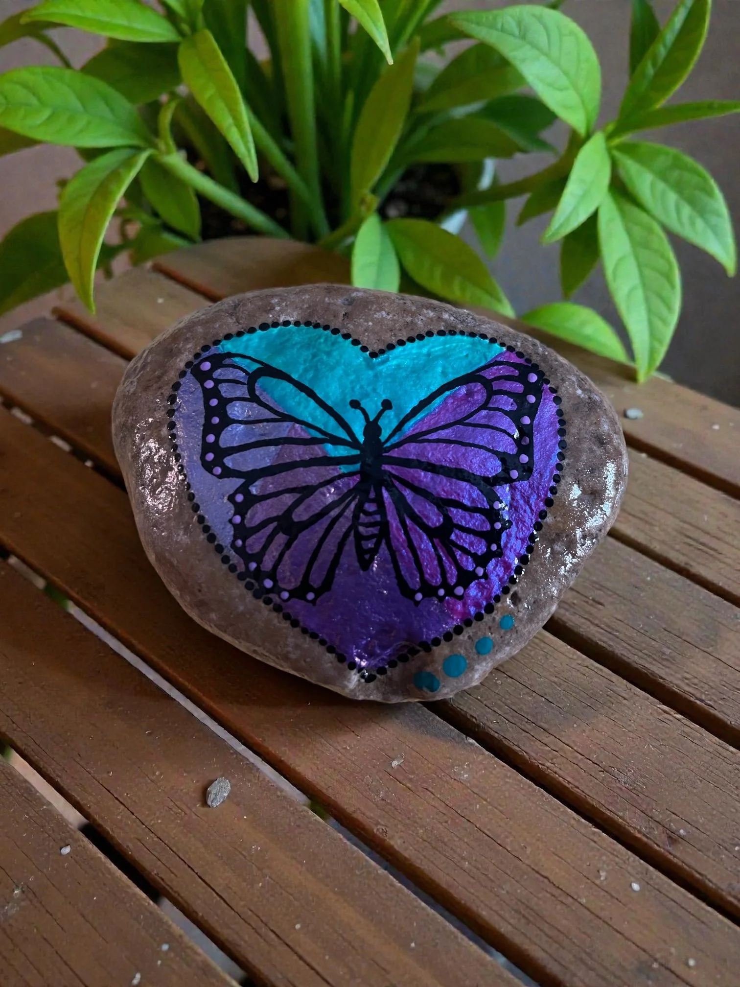 Luminescent Wings: Heart Rock
