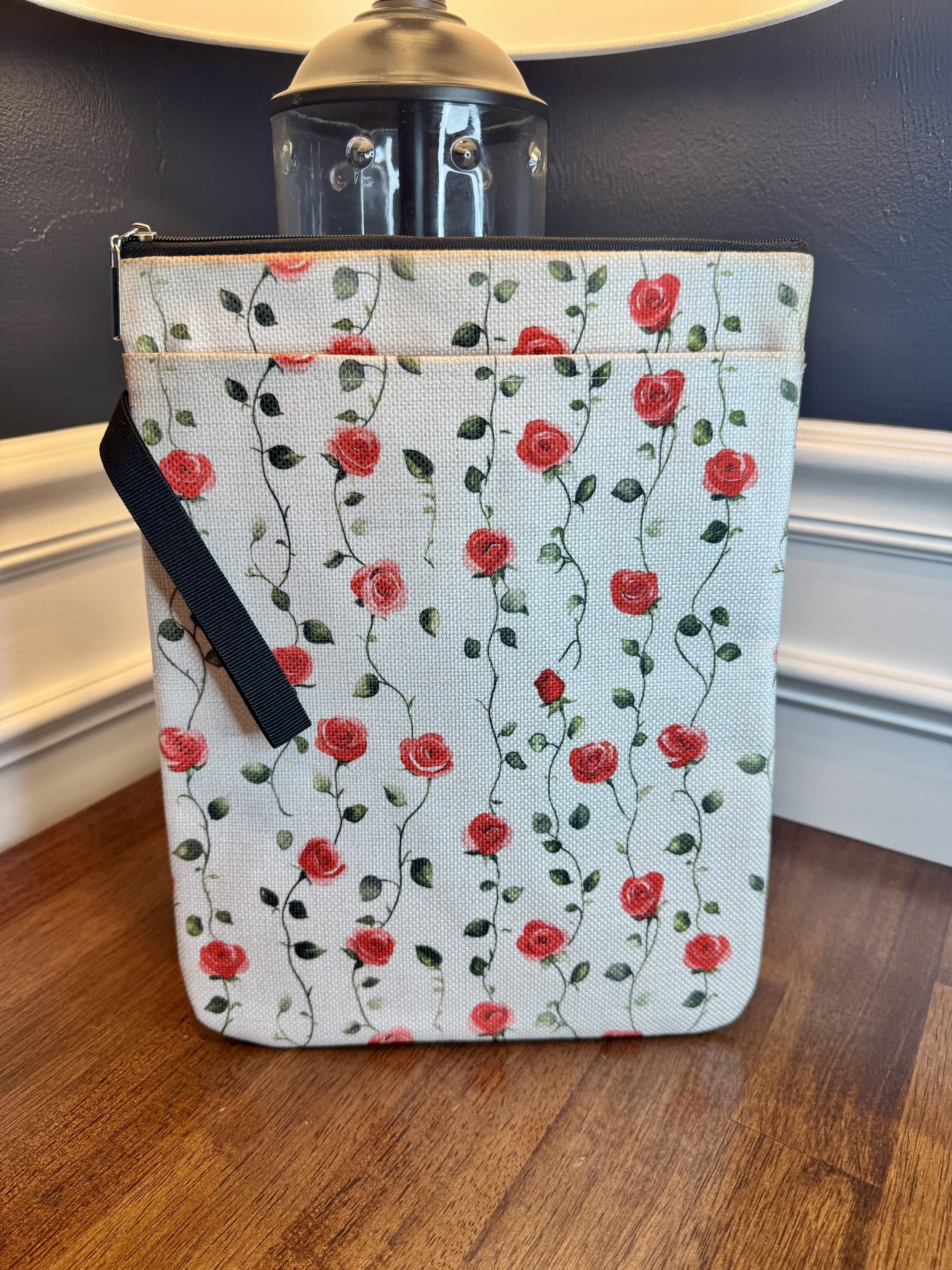 Red Roses Book Sleeve