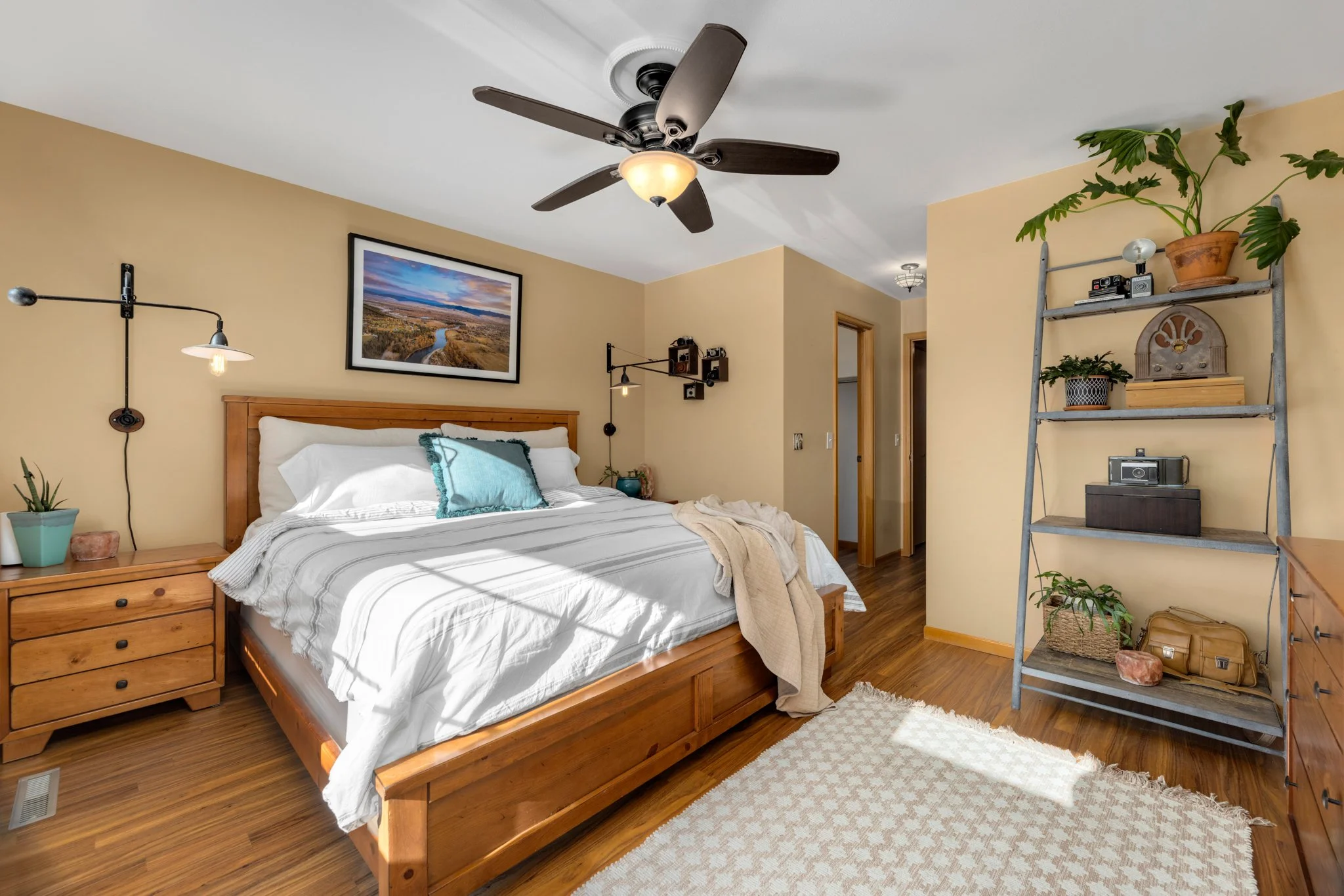 Home and Lens-38.jpg