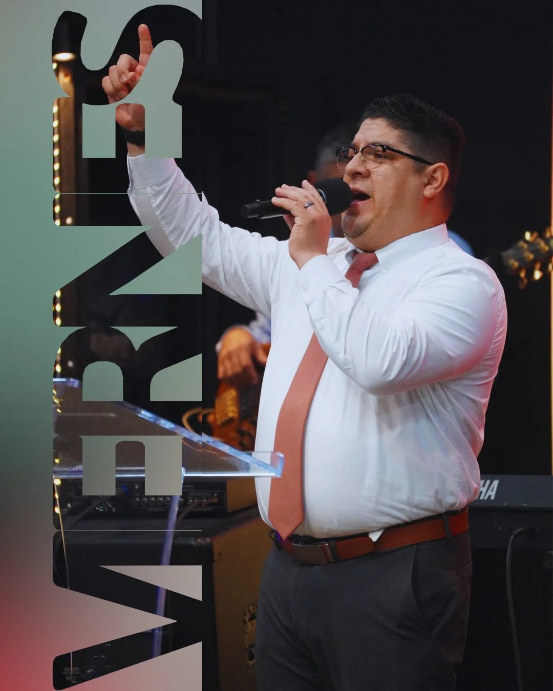 Beneficios De Ser Llenos del Esp&iacute;ritu Santo 

Act 10:38 

Al ser lleno del esp&iacute;ritu santo, Dios est&aacute; a su lado y vive dentro de usted. Con la llenura del esp&iacute;ritu santo, se mueve dentro de usted y haces la voluntad De Dios