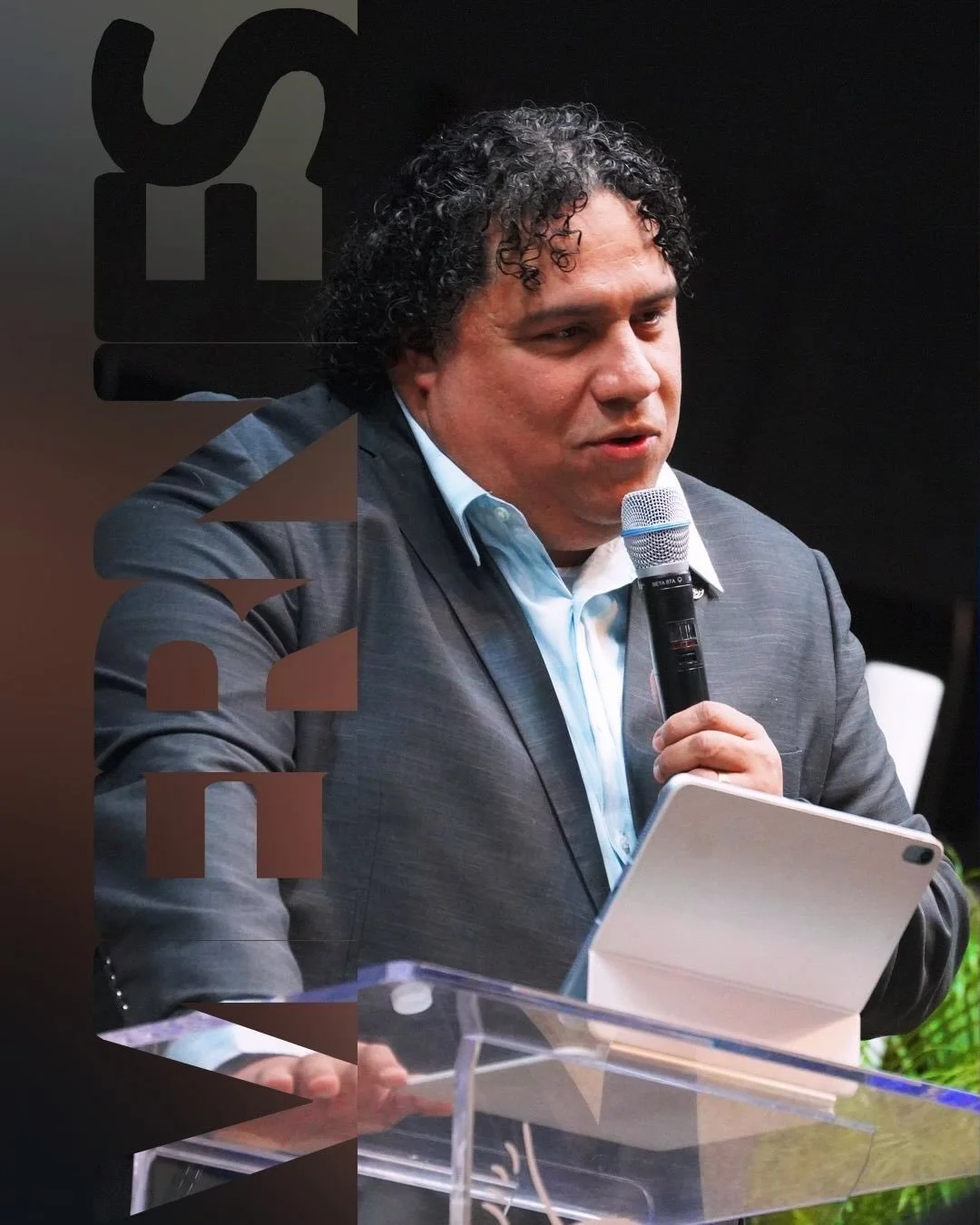 La Actitud de los Justos 

Isa 55:12 porque con alegr&iacute;a saldr&eacute;is y con paz ser&eacute;is conducidos; los montes y las colinas prorrumpir&aacute;n en gritos de j&uacute;bilo delante de vosotros, y todos los arboles del campo batir&aacute