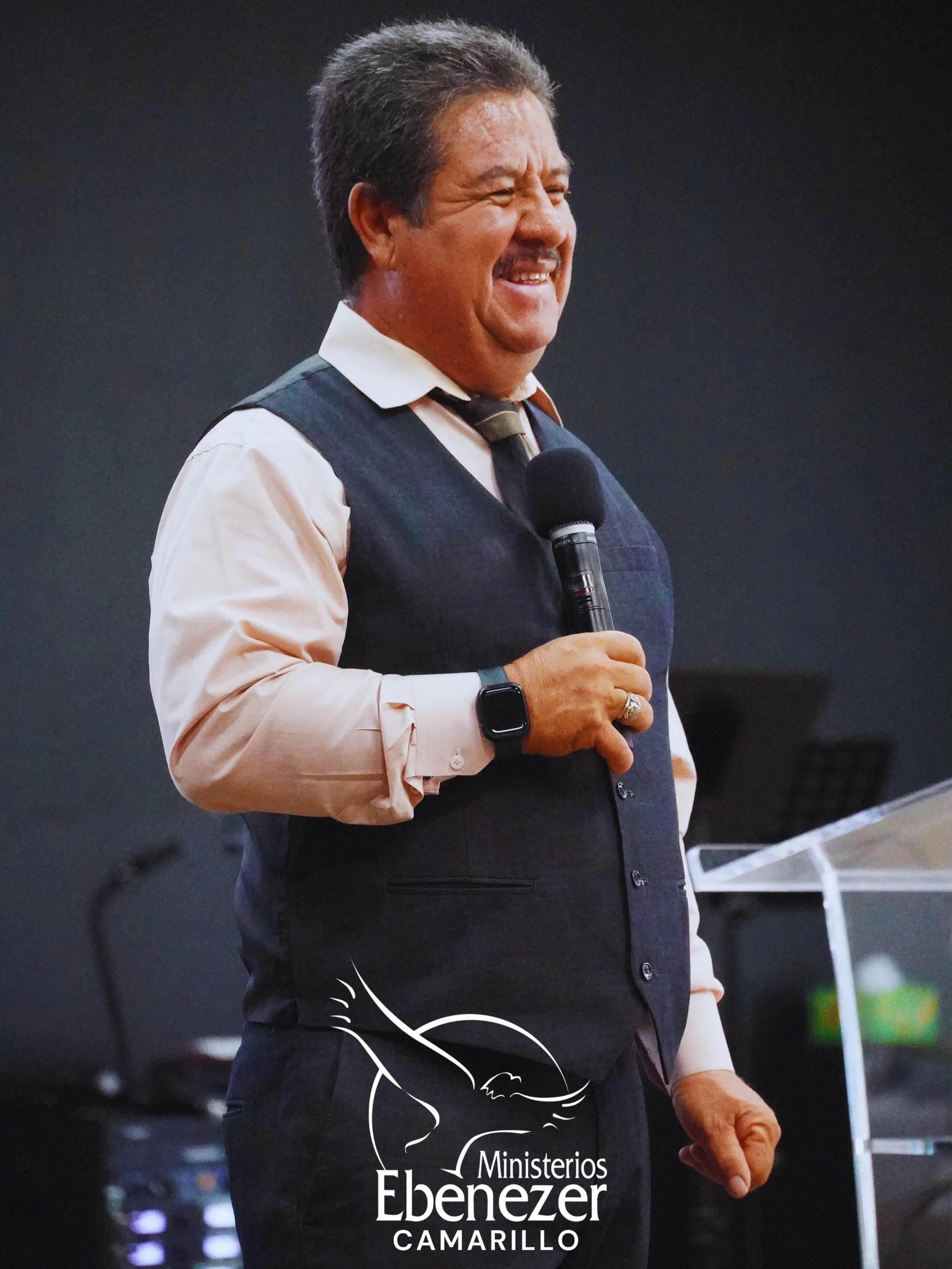 Hoy, Iglesia de Cristo Ebenezer Camarillo bendecimos la vida de nuestro Pastor Isidro Alamillo. Damos gracias a Dios por concederle un a&ntilde;o m&aacute;s de vida. El fruto de tu amor, entrega, y obediencia a Dios se a evidenciado en la edificaci&o