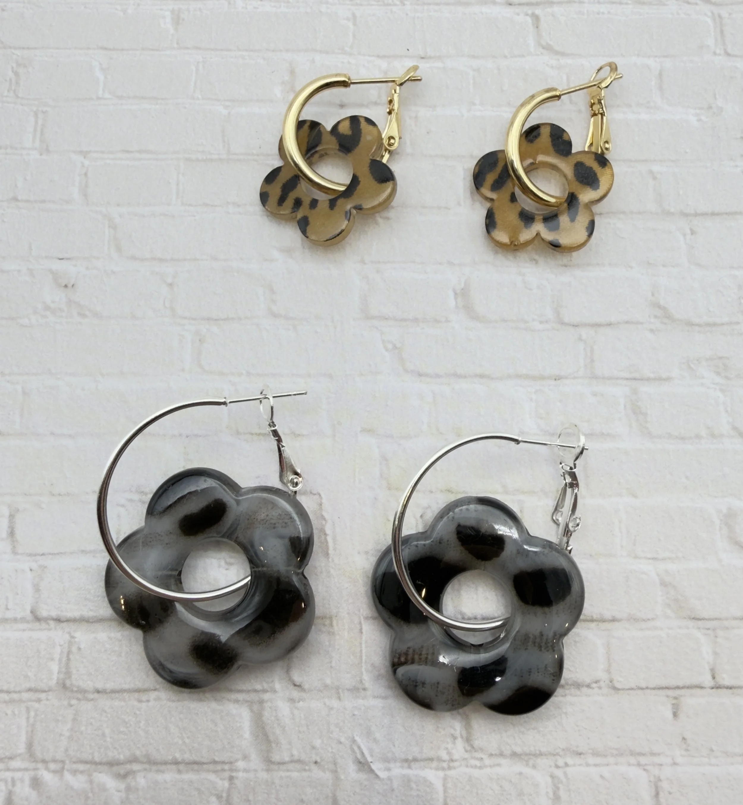 Acrylic Flower Clip Hoop