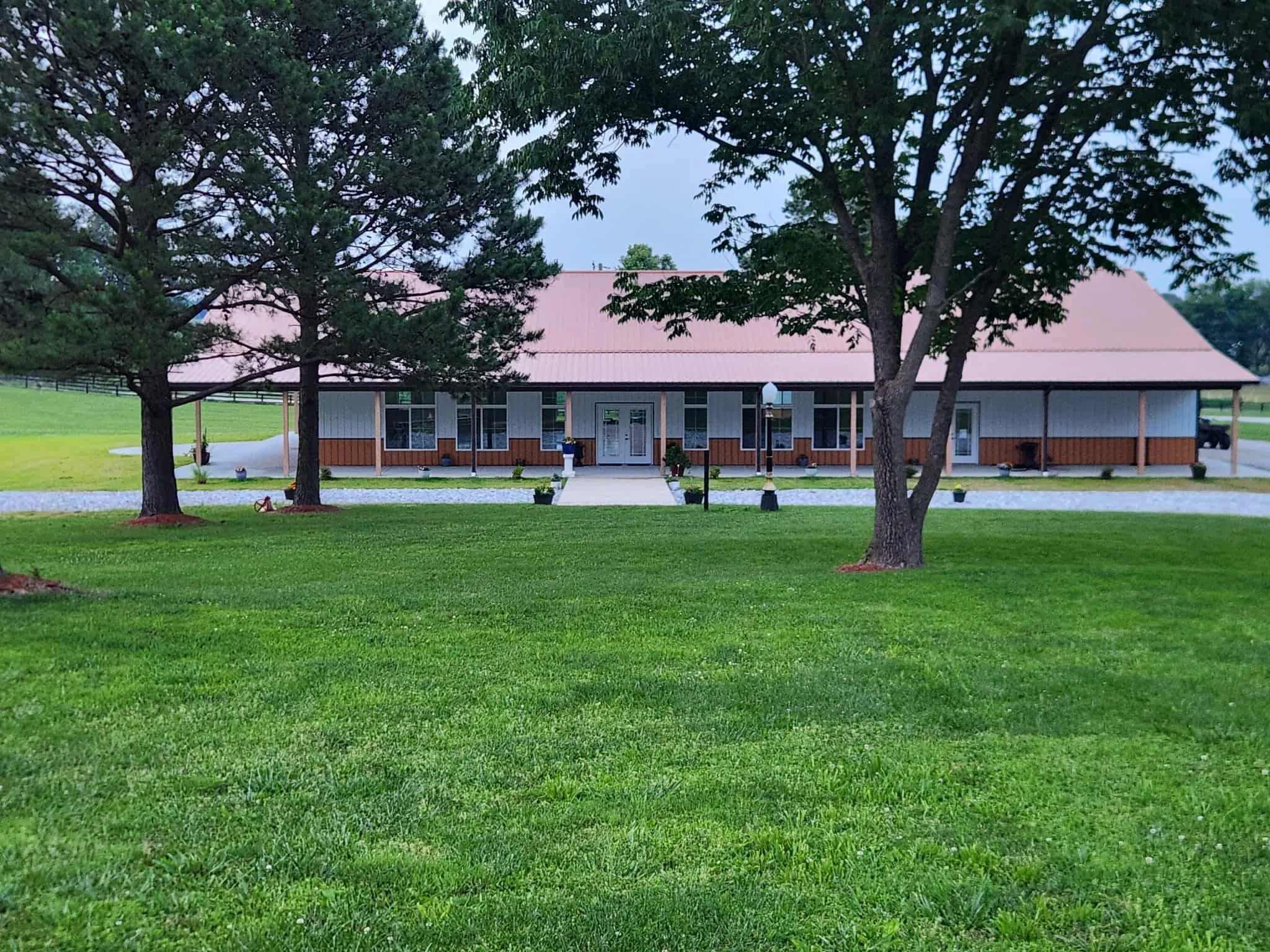 How to communicate during wedding planning  Wedding planning advice for engaged couples  Venues near Owensboro Kentucky for weddings