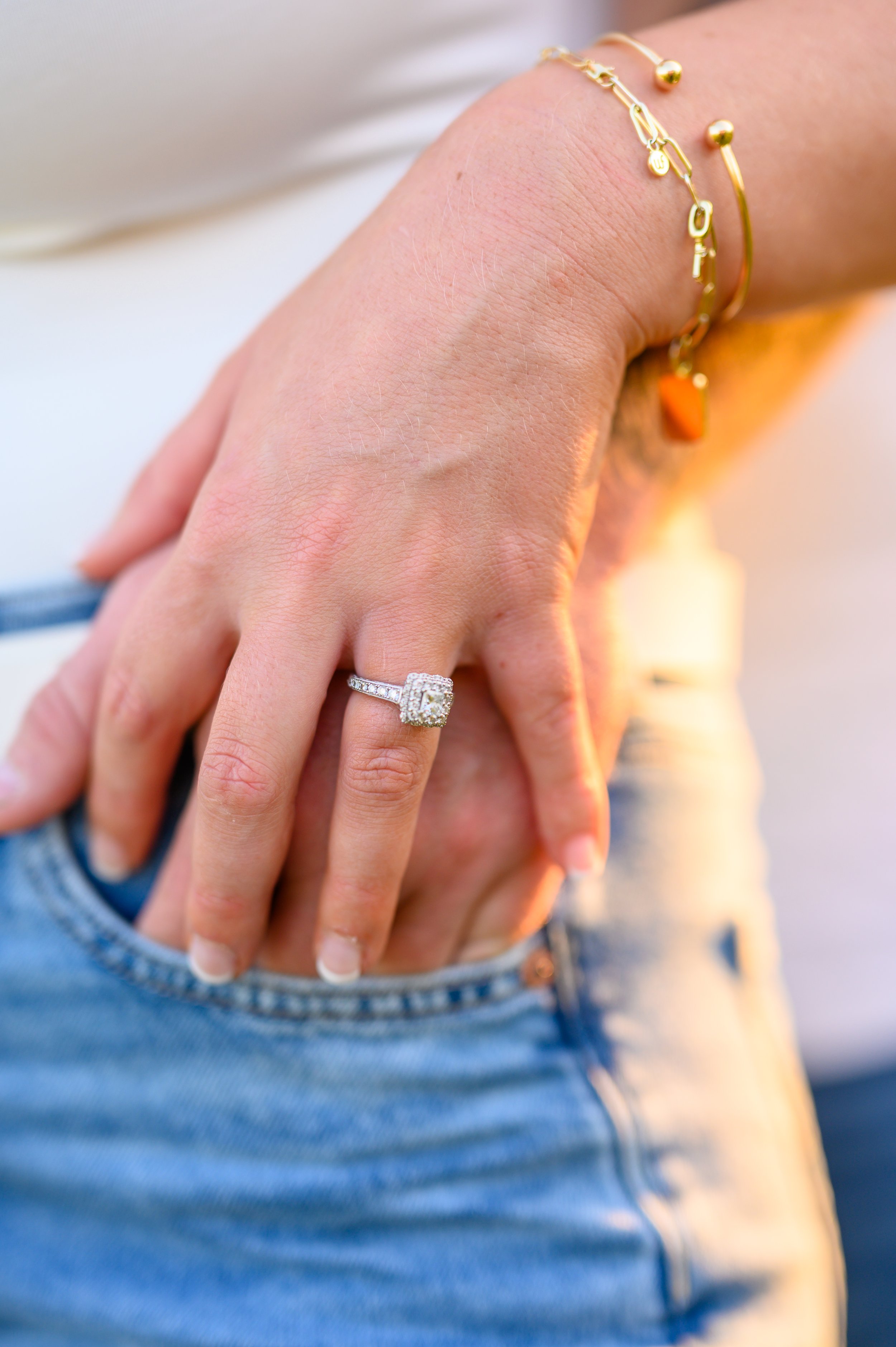 Christmas engagement in Owensboro Kentucky  Holiday engagement announcement at Hilton Farms  Newly engaged couple after Christmas in Kentucky  Post-holiday engagement planning in Owensboro KY  Kentucky wedding venue for newly engaged couples