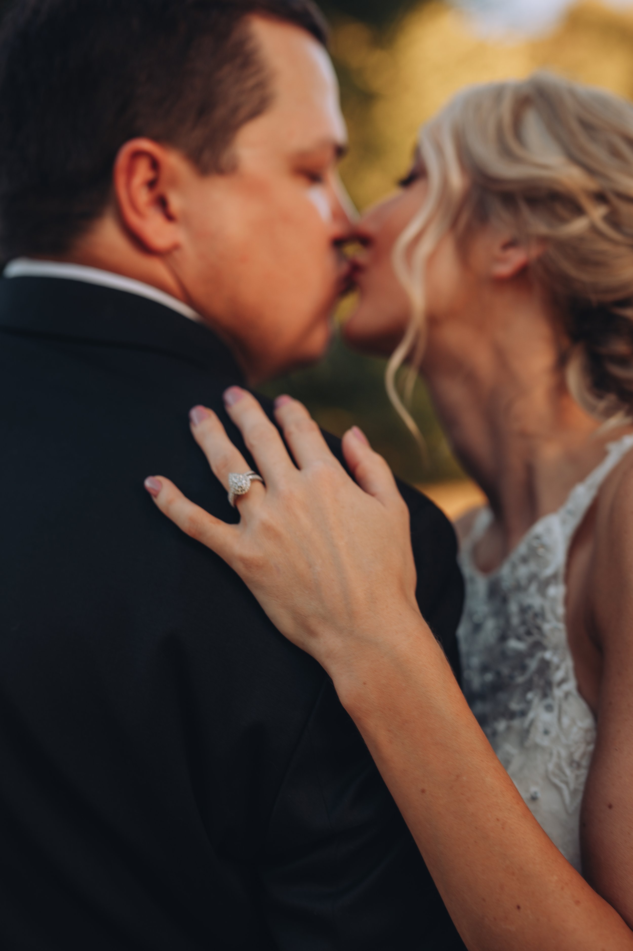 Happy couple enjoying a seamless wedding day at a professionally coordinated Kentucky wedding venue