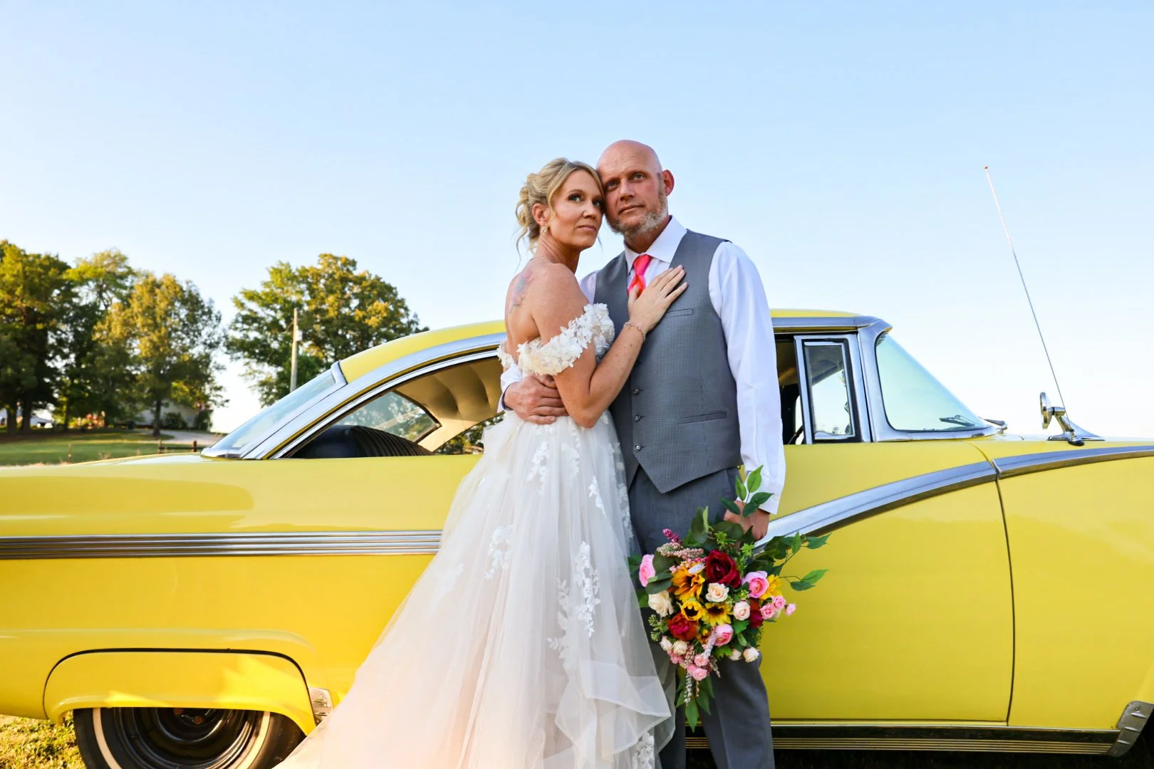Outdoor wedding ceremony at Hilton Farms LLC in Utica, Kentucky, surrounded by the natural beauty of Western Kentucky.