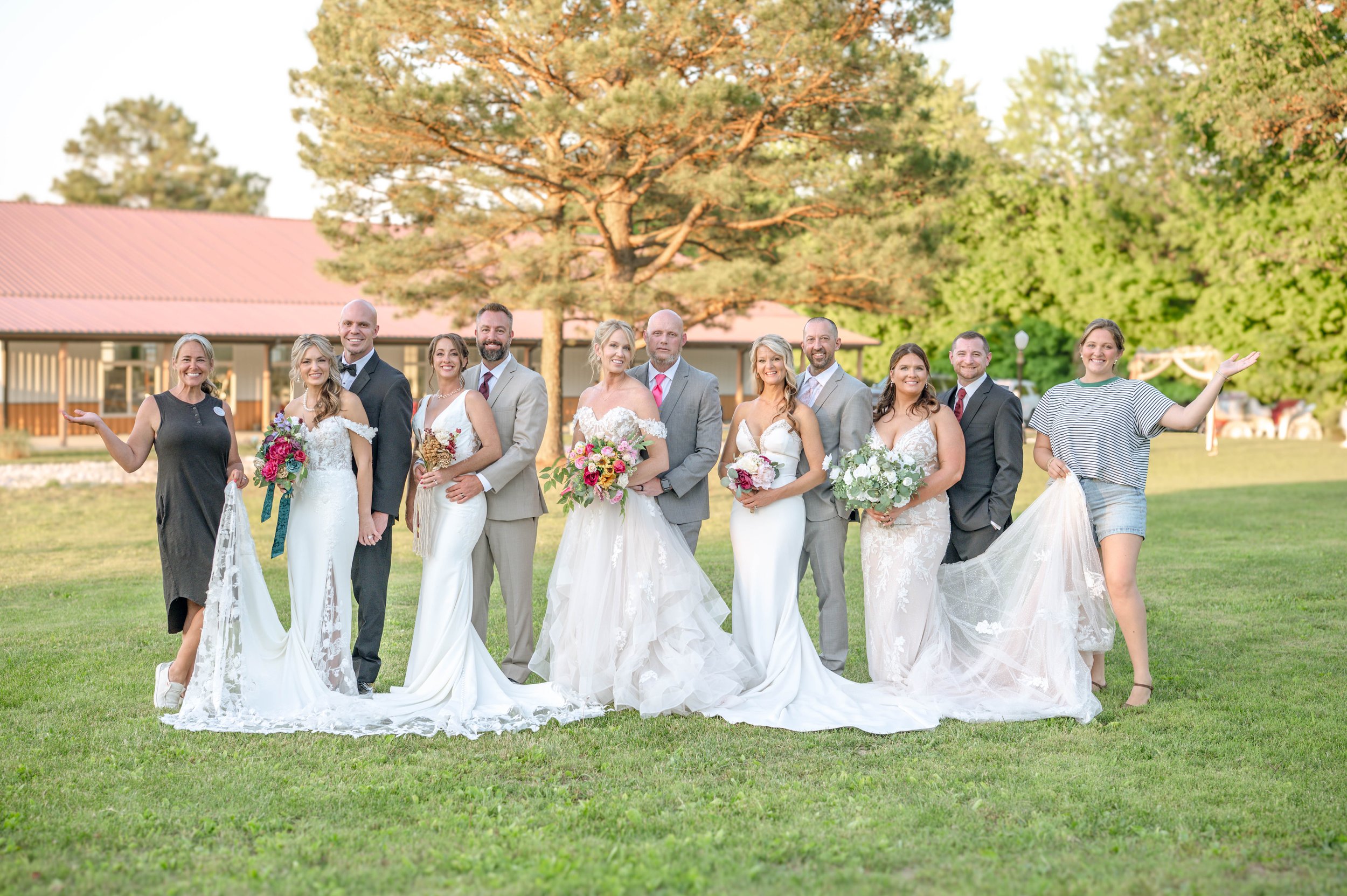 Owensboro Kentucky Wedding Venue Vow renewal located within an hour from bowling green evansville newburgh nashville