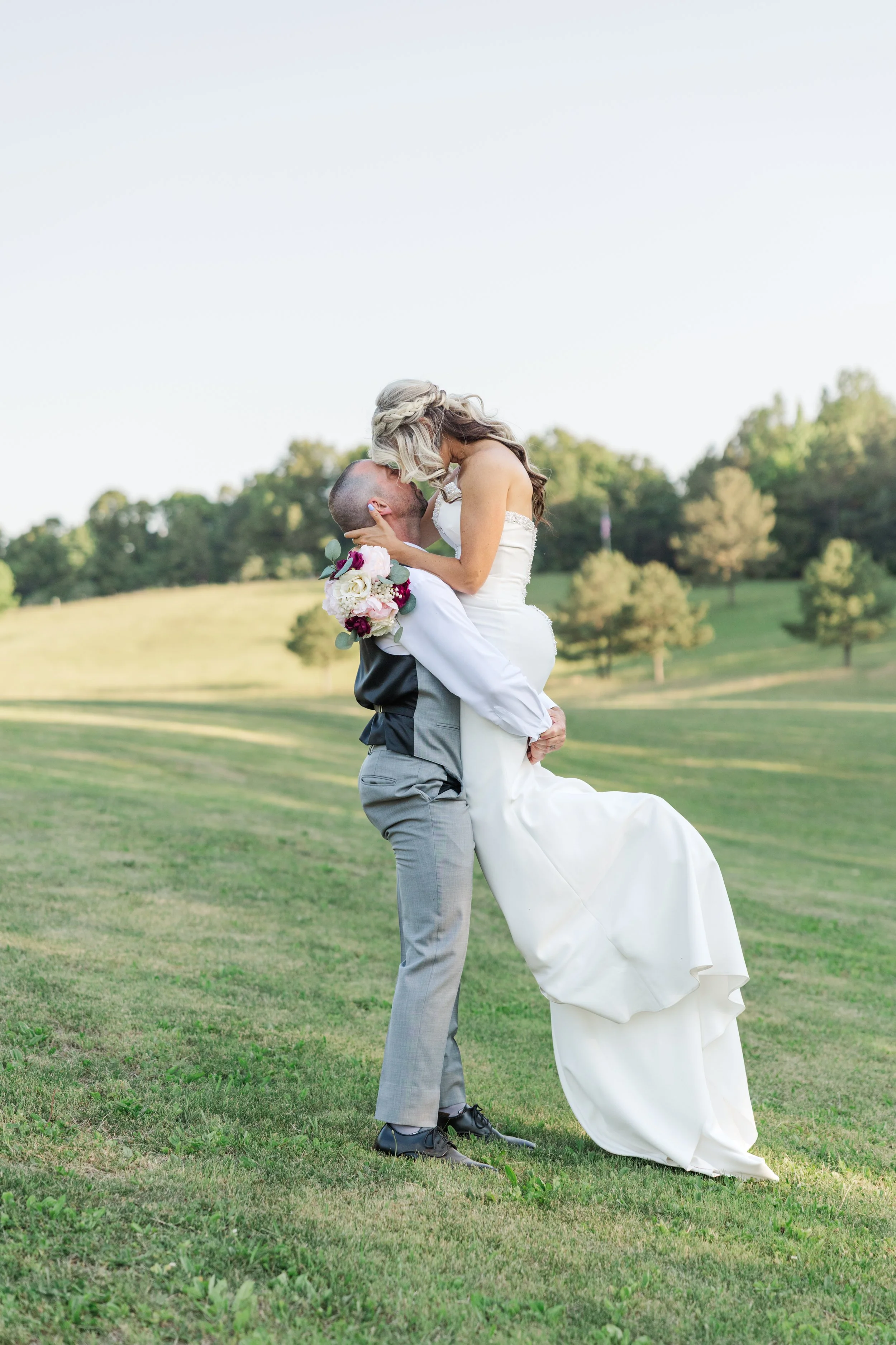 Full inclusive wedding package at Hilton Farms LLC in Utica, Kentucky, with venue, wedding coordination, photography, DJ, and additional services.