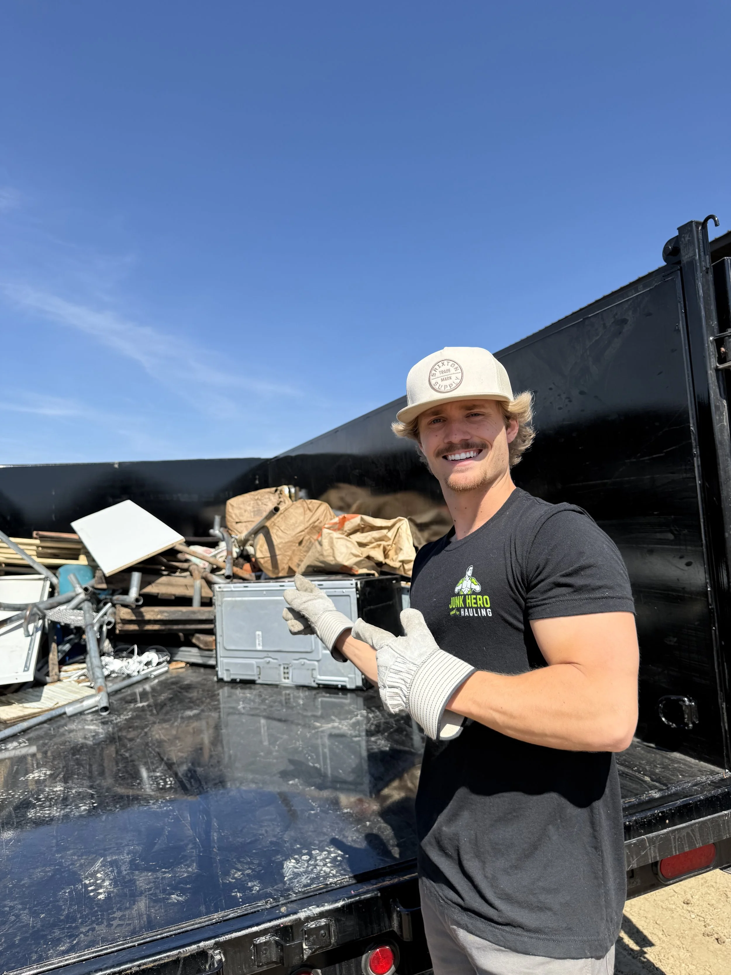Iowa City junk removal hauling load