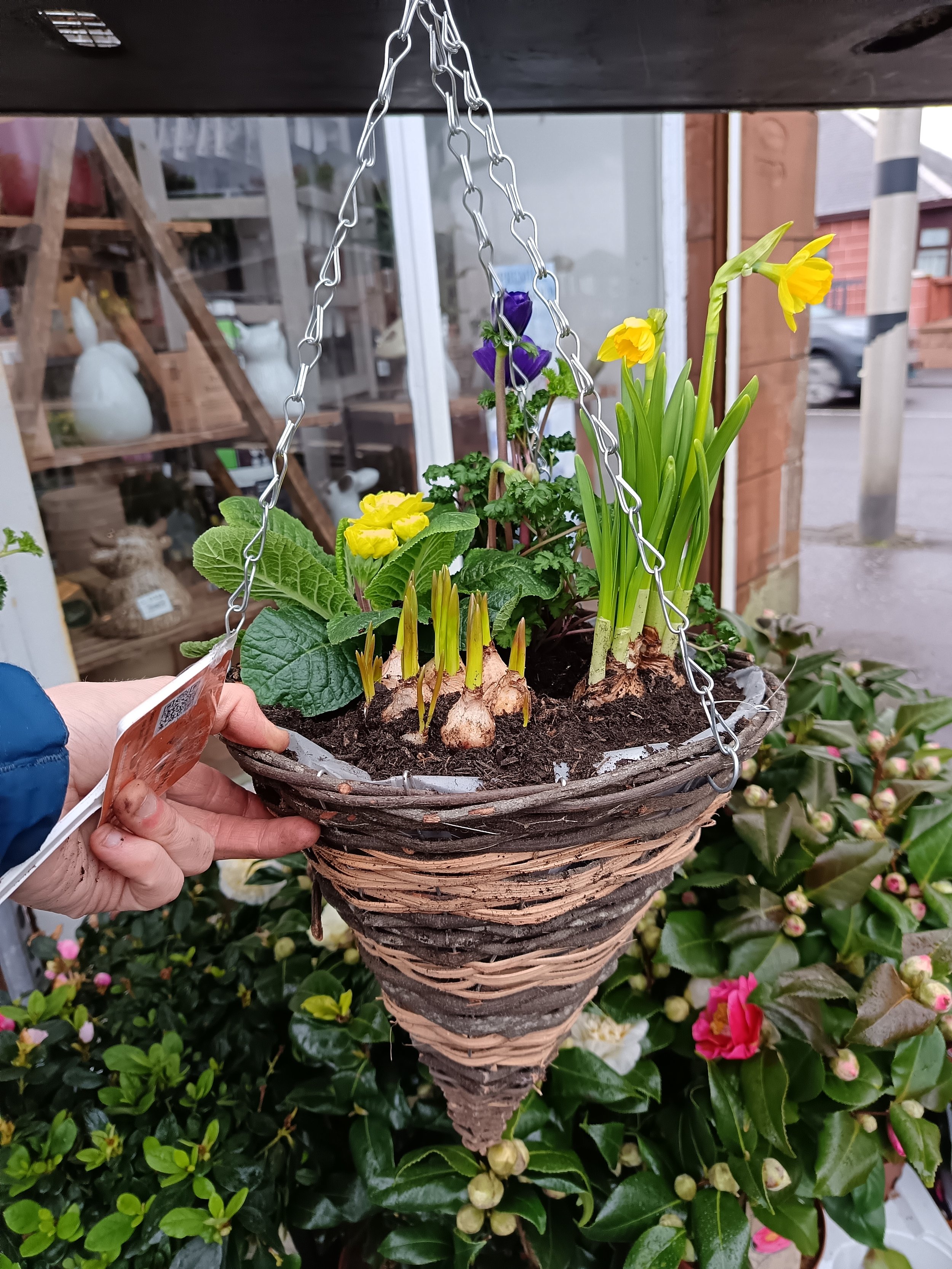 Cone Wicker Hanging Basket With Chain
