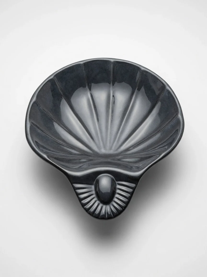 Black_Outdoor_Bird_Bath.jpg