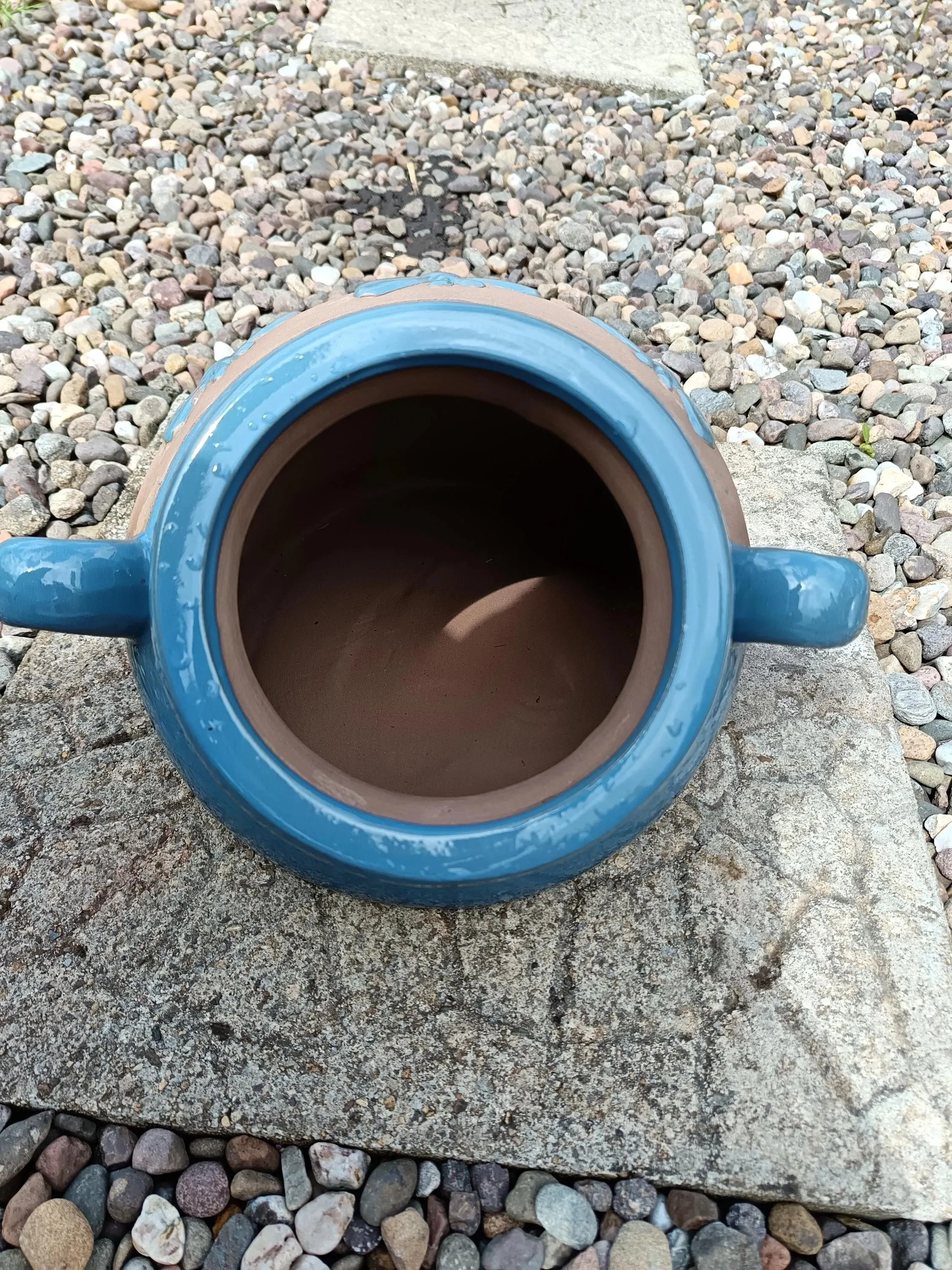 Bee_Urn_Planter-Blue-1.jpg