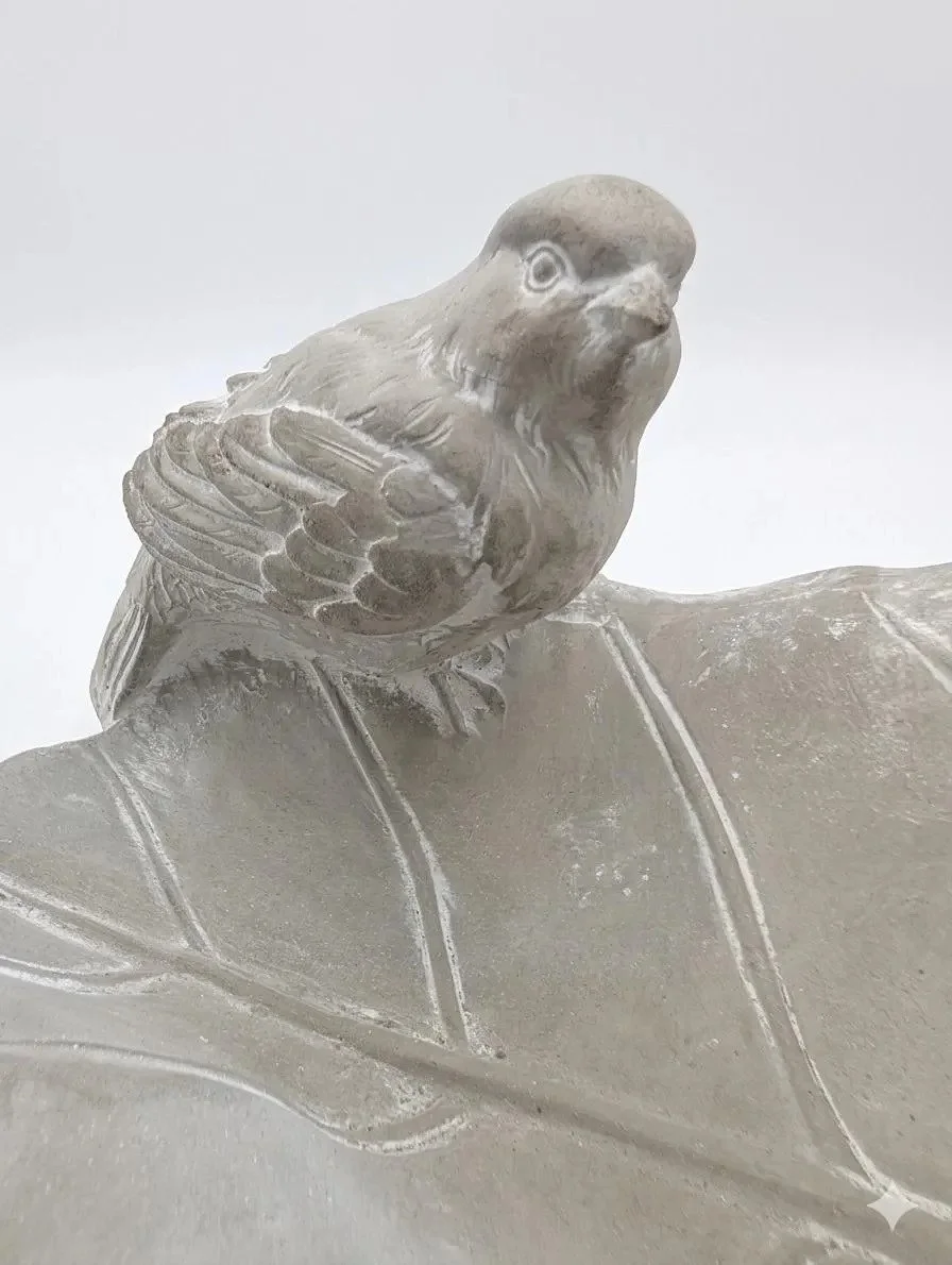 Stone_Lovebird_Birdbath-3.jpg