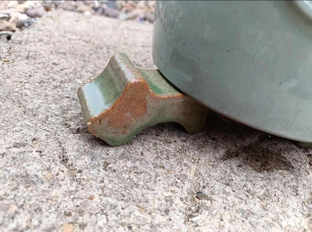 Ceramic_Pot_Feet-3.jpg