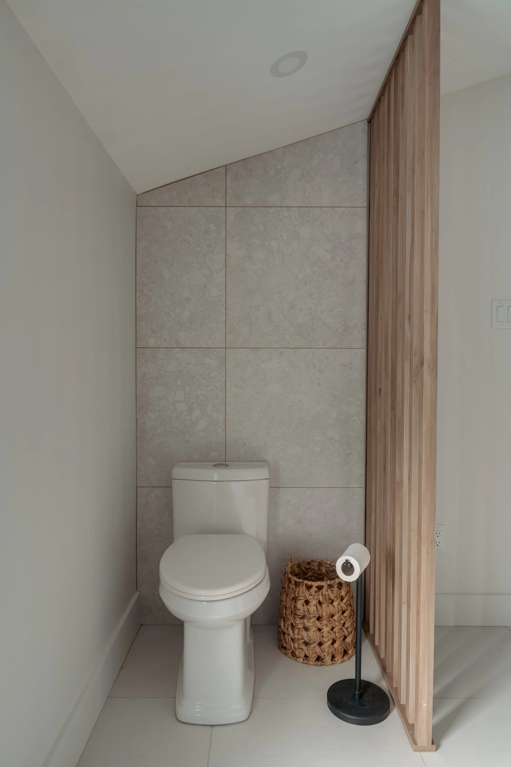 latte de bois, tuile céramique