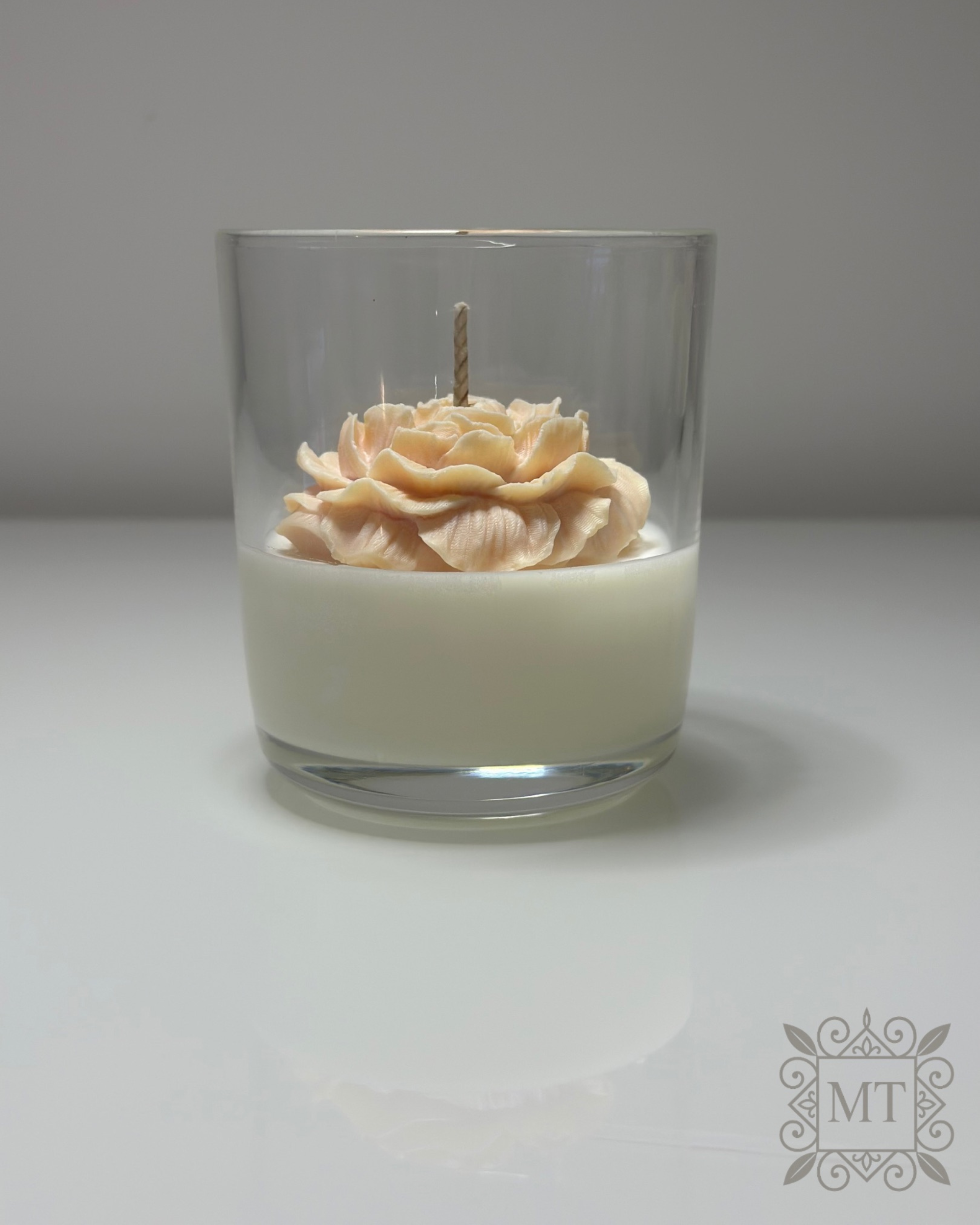 velours-et-oud-soy-candle-maison-therael-10.png