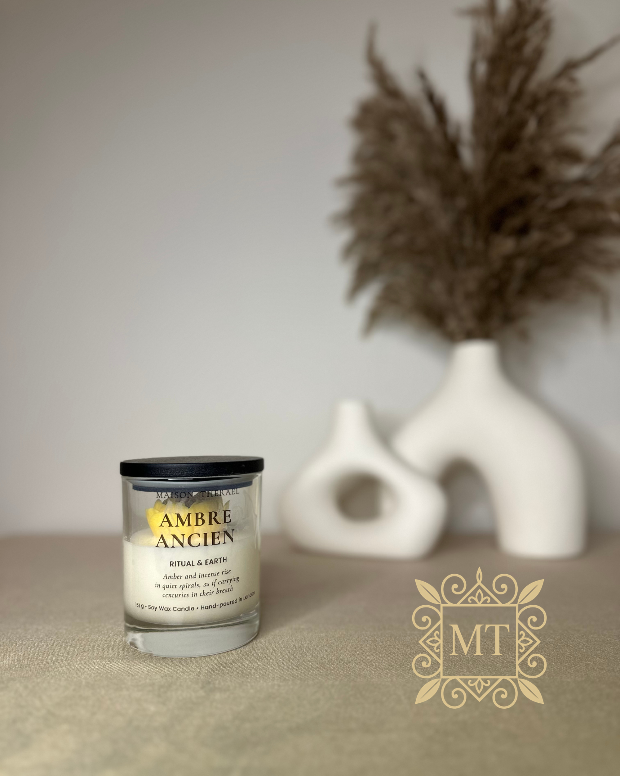 ambre-ancien-soy-candle-maison-therael-5.png