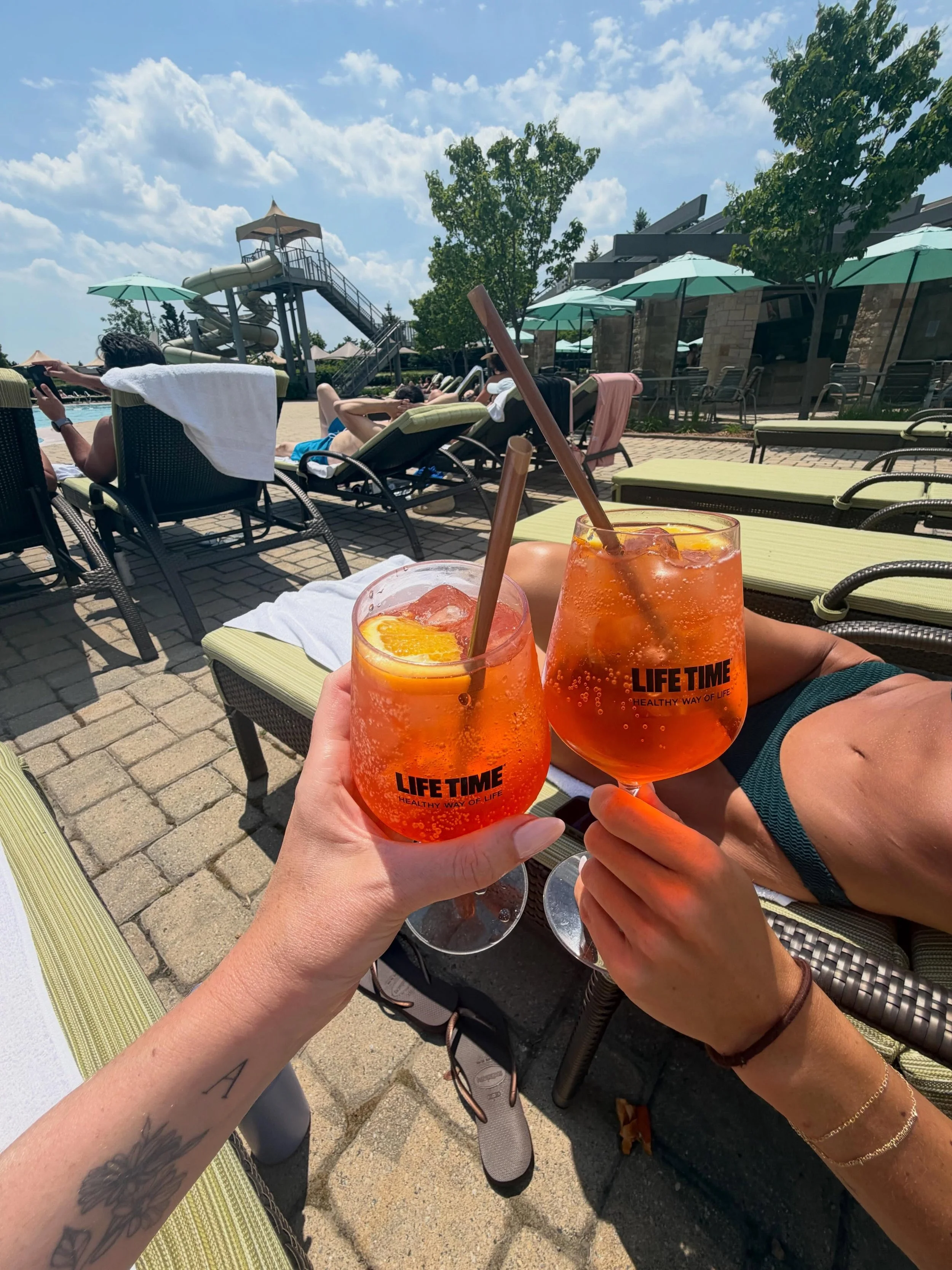 A weekend of sunshine &amp; bubbles, but also sprained ankles and insect bites. Never a dull moment but at least we were together 🫶