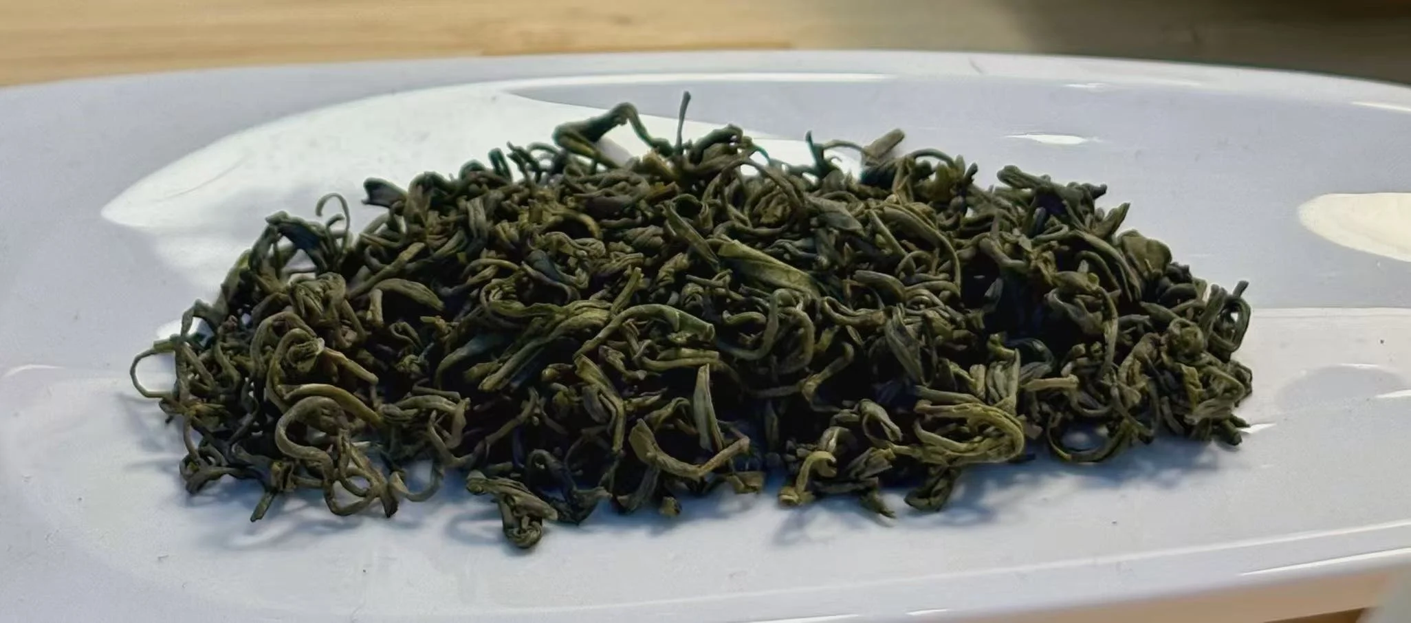 plump and vibrant green dry leaves of LaoMount.jpg