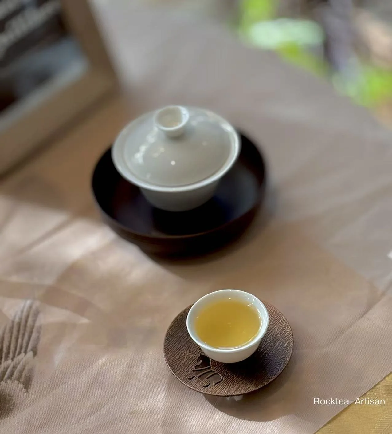 Gaiwan and  Gongfu tea cup set for steeping Golden Honeydew Oolong