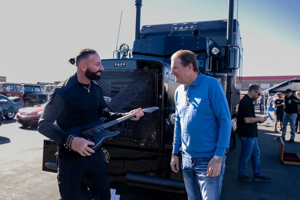 God will place you in rooms where purpose meets passion.
Machines.
Music.
Men who build.
Grateful for the alignment. 🙏

#saferig #faithdriven #custombuild #riglife #glorytogod