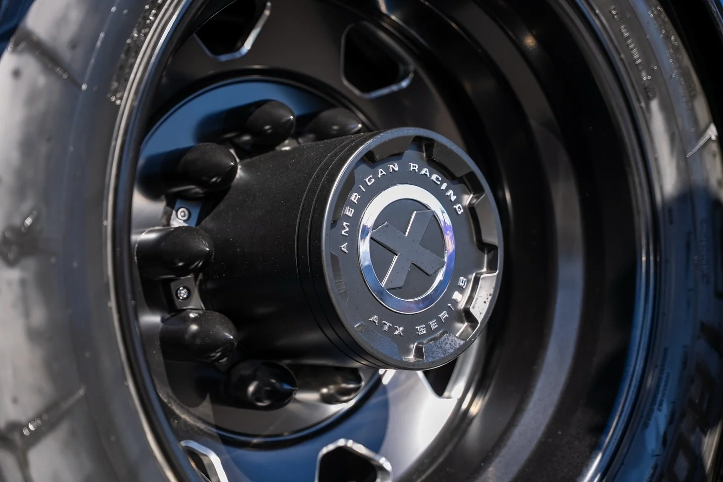 Firm footing.
Unshakable foundation. 😉
Stand grounded and move with purpose.

#SafeRig #faithdriven #groundedandfocused #riglife #heavydutybuild