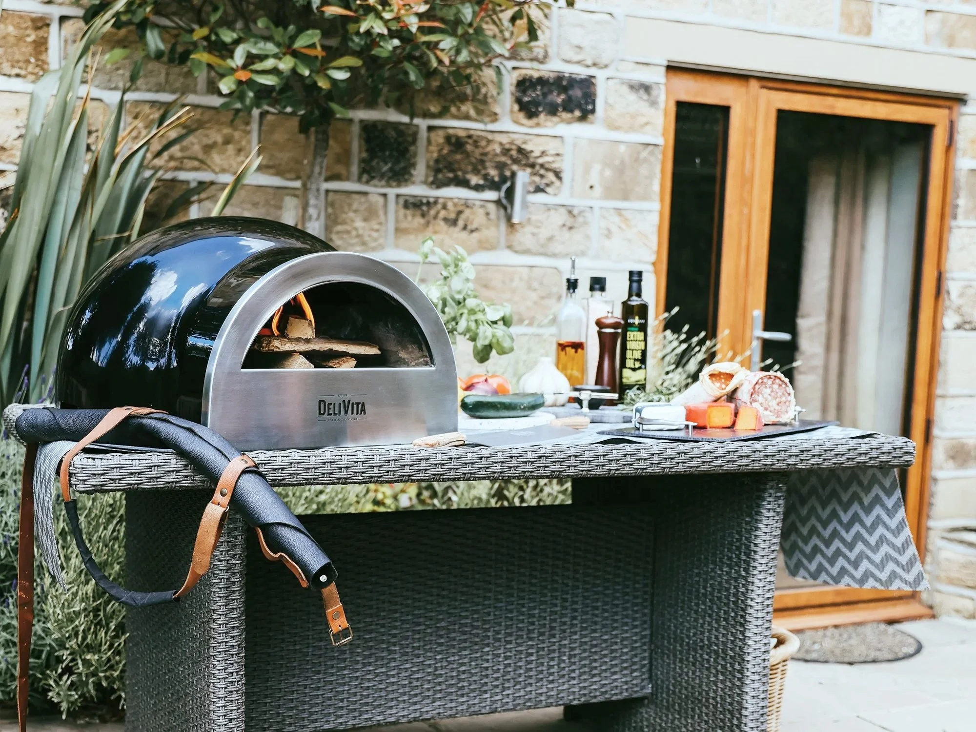 LIFESTYLE-BLACK OVEN-PATIO (1).jpg