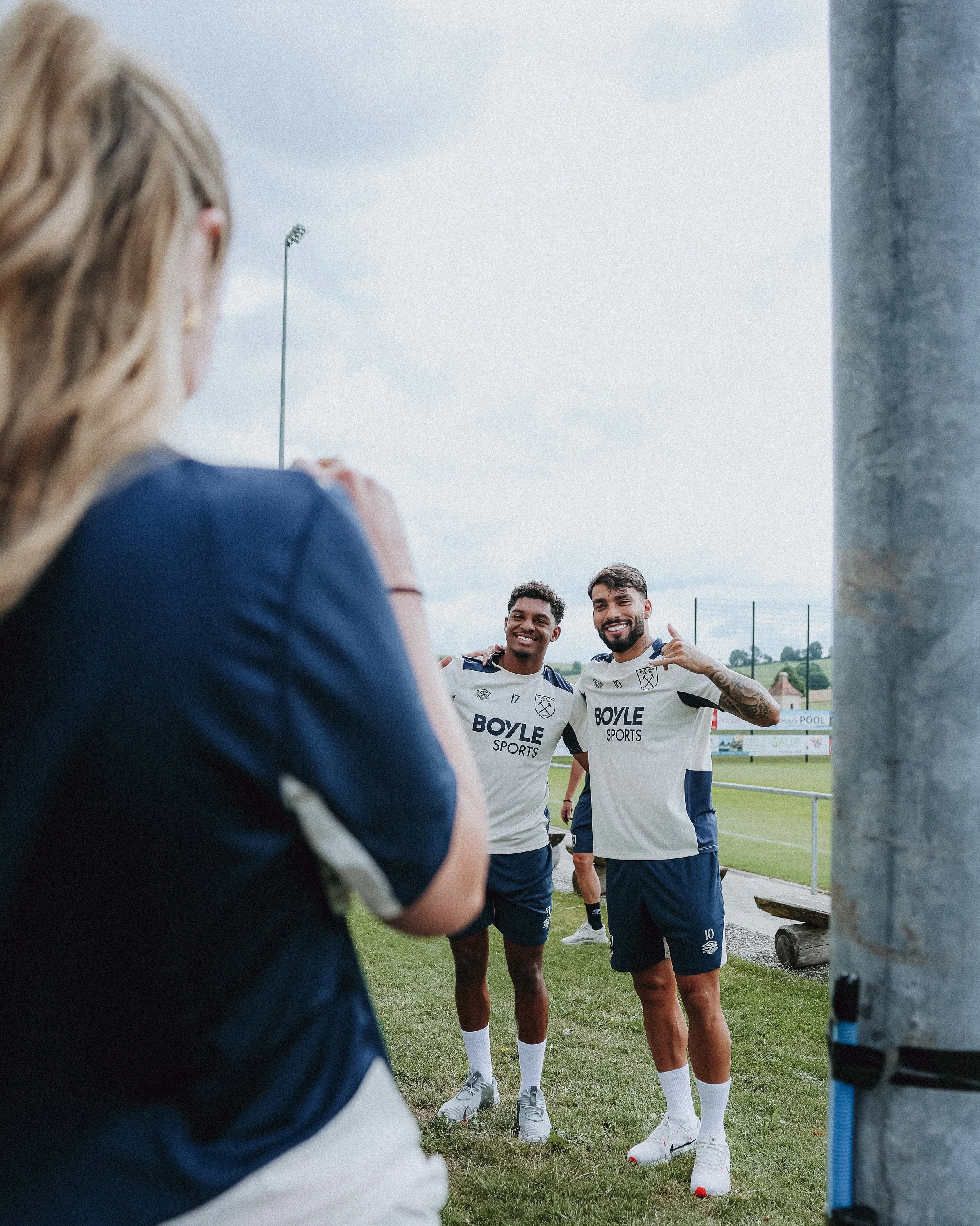 PAQ X LUIS DANCE.jpg