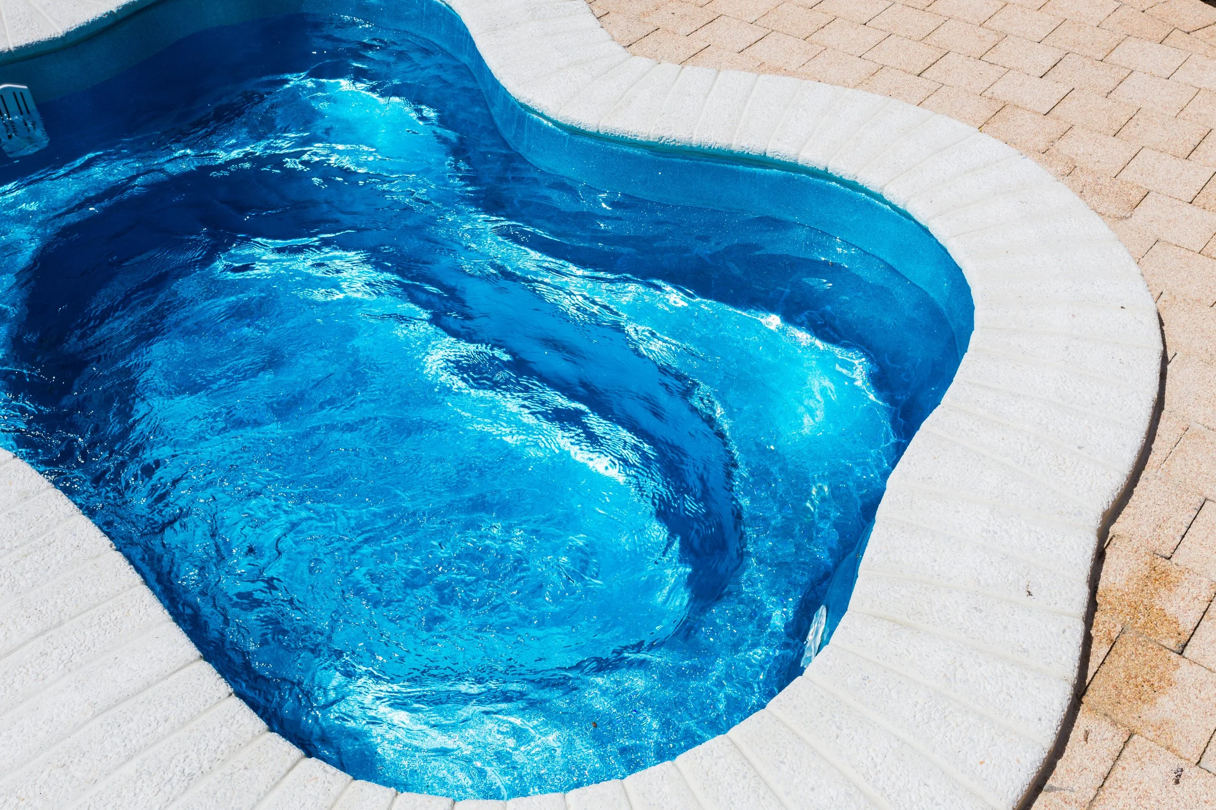 Puerto's Construction Fiberglass Swimming Pools