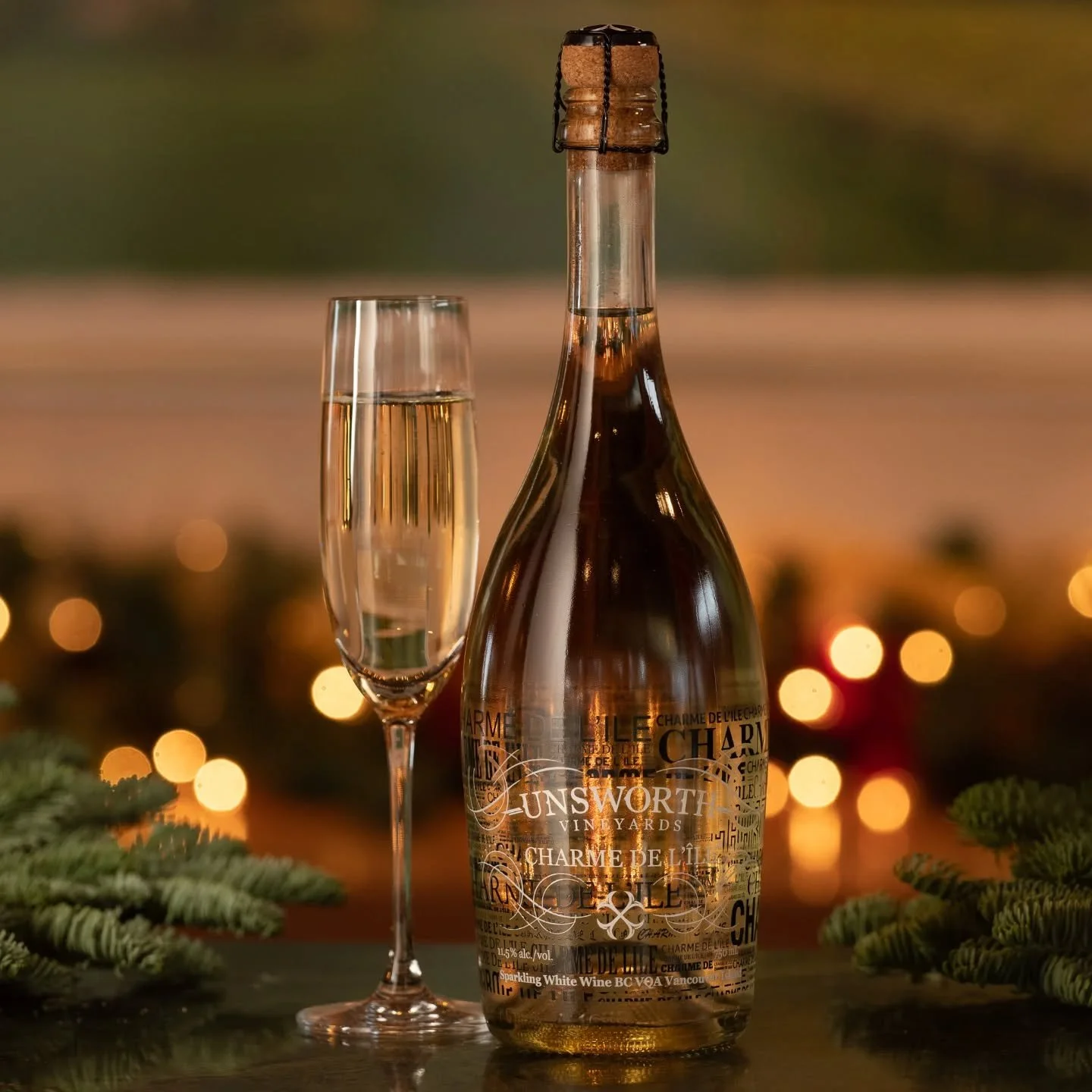 [Holiday Open House]

Our Holiday Open House returns on Saturday, Nov. 29th, and Sunday, Nov. 30th, from 11am to 5pm. Savor our curated wine flights, sip on festive mini cocktails, and enjoy exclusive discounts on our hand-selected gift crates. Indul