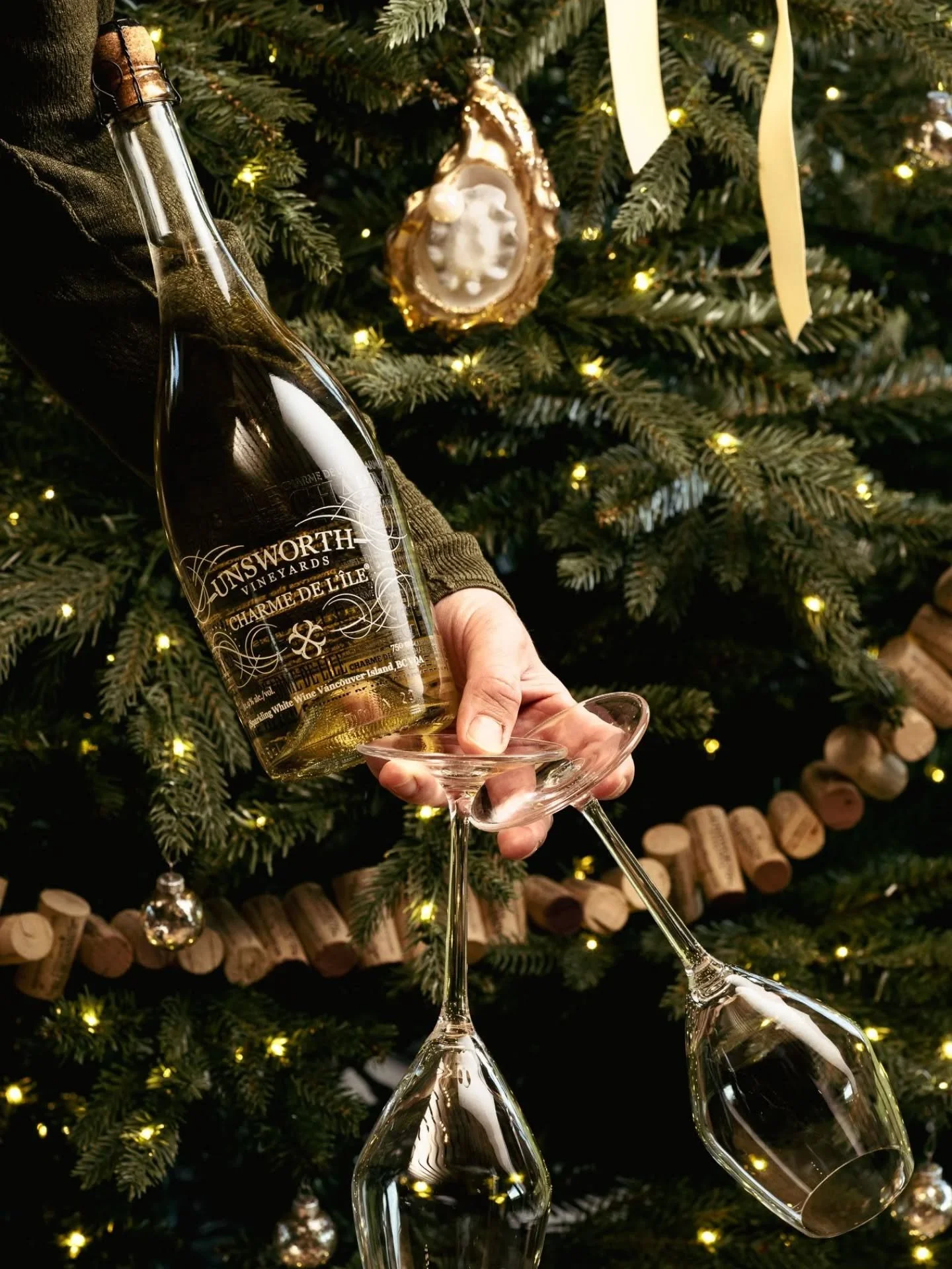 [Holiday Spirit]

Looking to get out of the house and enjoy some holiday spirit? Look no further.

Our Tasting Room is all dolled-up for the holidays and the perfect spot for a cheeky mid week date, after all &lsquo;tis the season to treat yourself!
