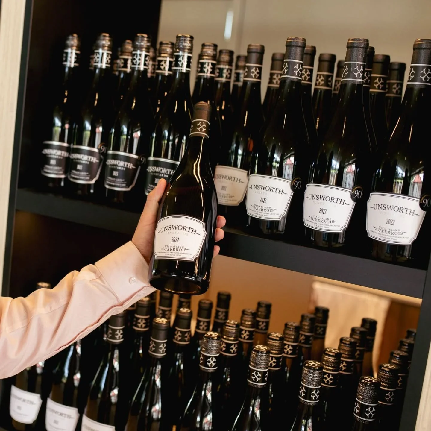 [Shop Our Wines]

Happy Friday, wine lovers!

Follow the link in our bio and check out our online shop where you can browse all your favourite Unsworth Wines - We ship in cases of 6 or 12 bottles; mix and match your wine selections with that in mind.