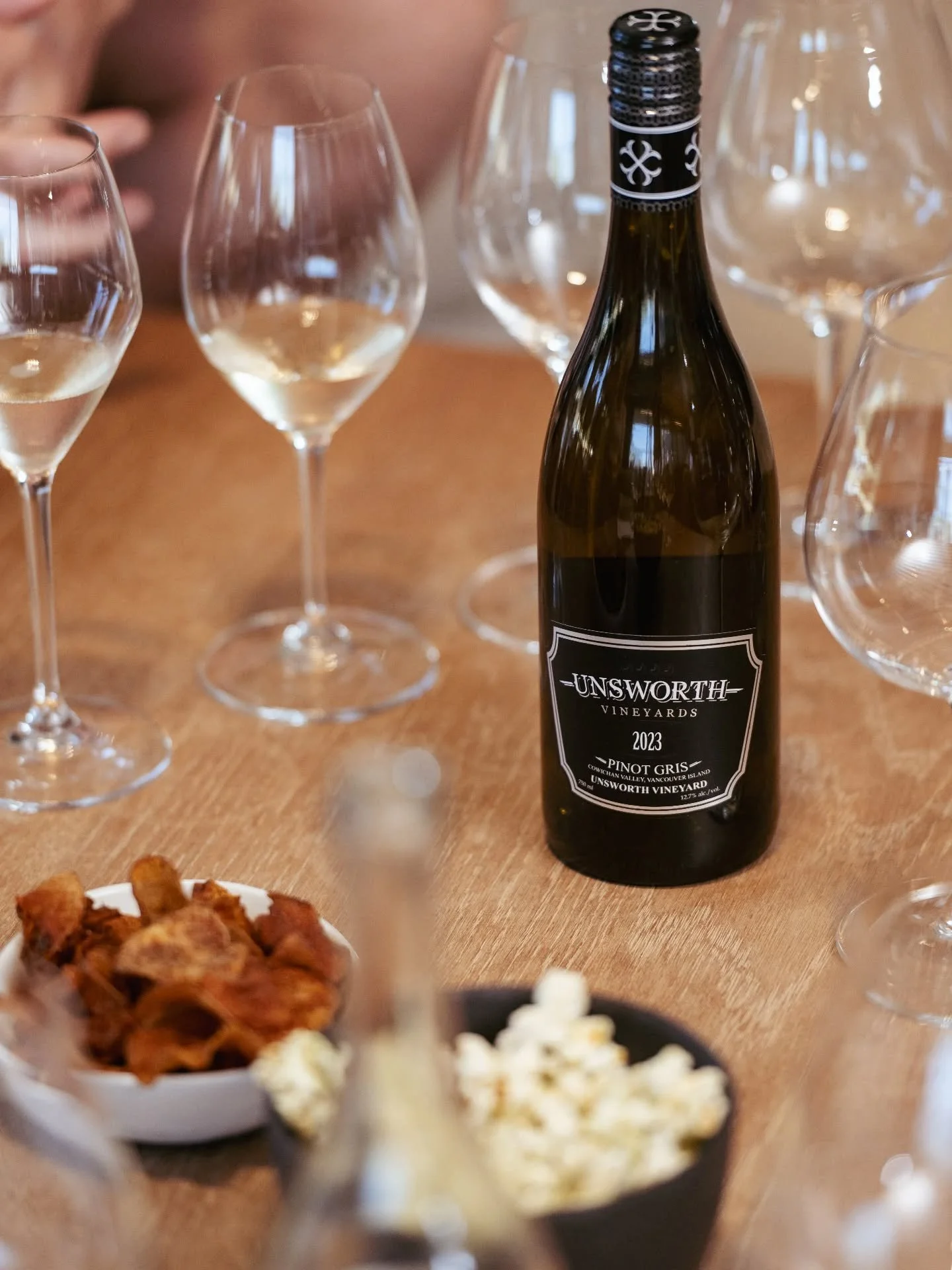 [Join Us in The Tasting Room for a Weekend Pairing]

Join us in the Tasting Room this weekend and enjoy a sneak-peek pairing experience ! 🥂 Brought to you by Chef Dan himself, along with our talented Sous Chef Ashton, we will be offering Weekend Pai