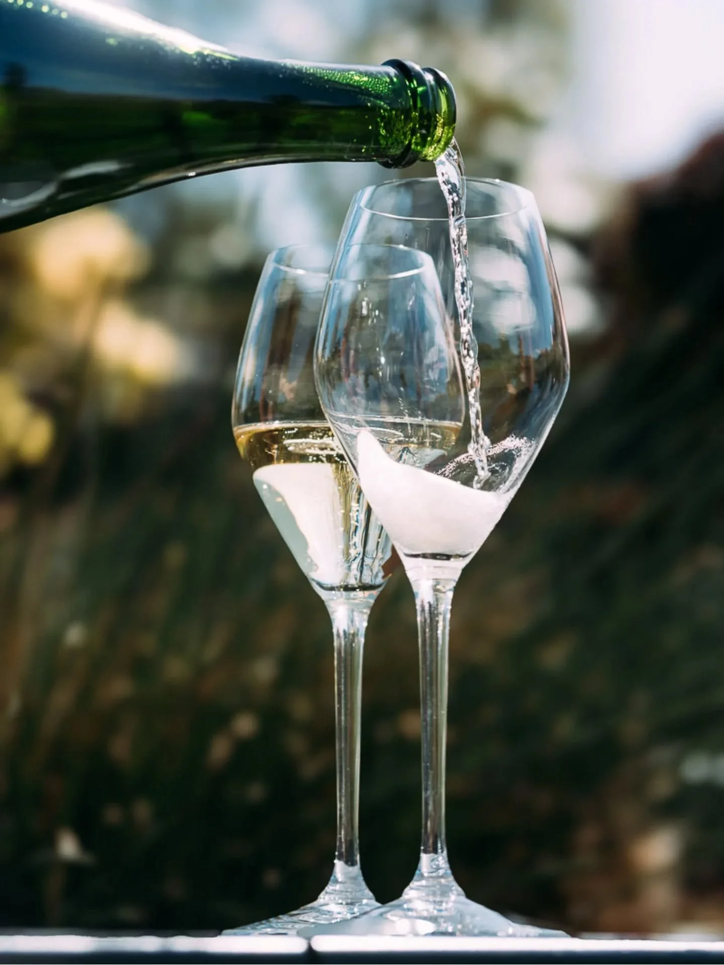 [Weekend Plans]

Make the most of your weekend and join us for a unparalleled experience - immerse yourself in Unsworth and the alluring beauty of the Cowichan Valley. From bespoke tastings to immersive pairings, each experience is guided by expertis