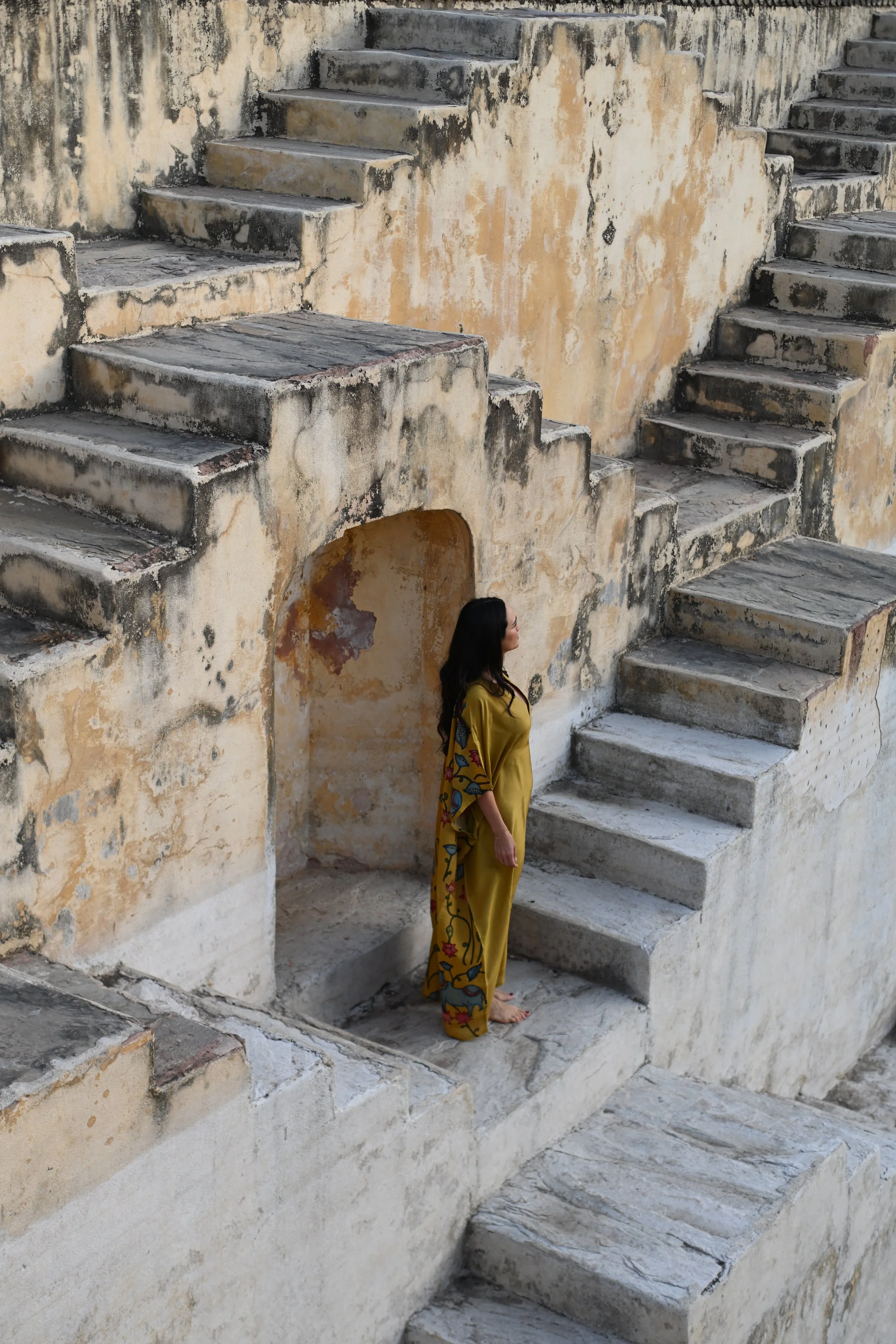 Blue Nandi Hariṇī Kaftan
