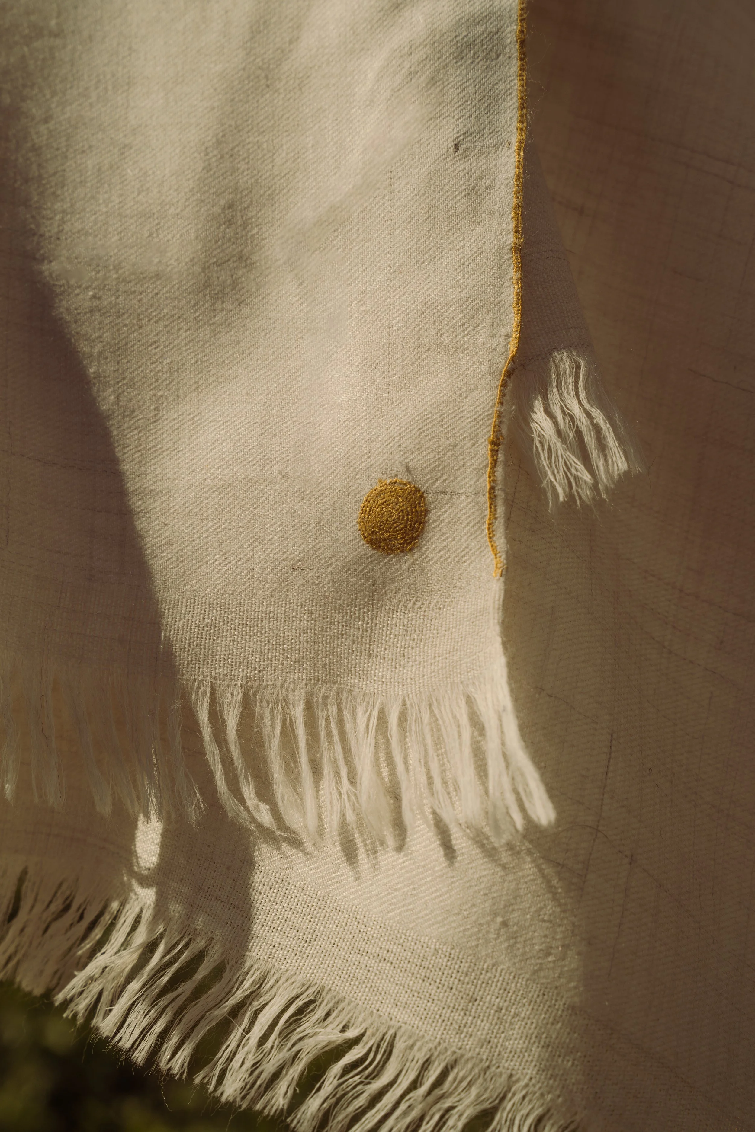Karuṇā Shawl