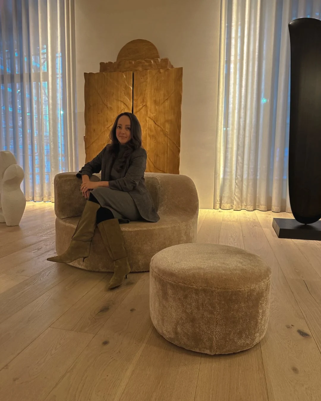 Visiting the beautiful work of  @theodoreperdios at @studiotwentyseven

A space that feels both breathtaking and intimate, crafted to be admired, experienced and remembered.

#maisontoukkani #kinfolk #vogueliving #quietluxury #luxurycollection #elled