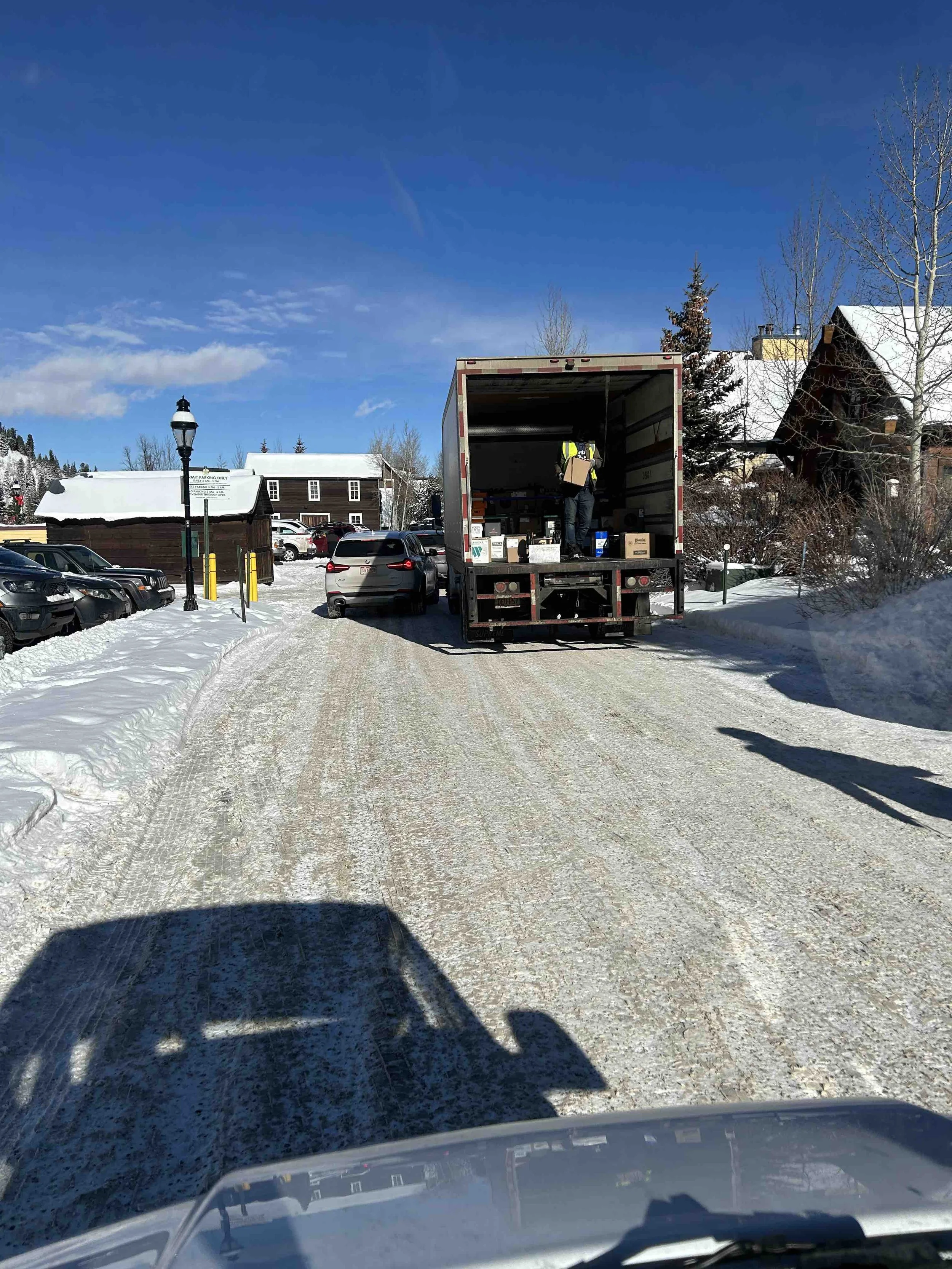 Truck Blocking Alley_2.jpeg