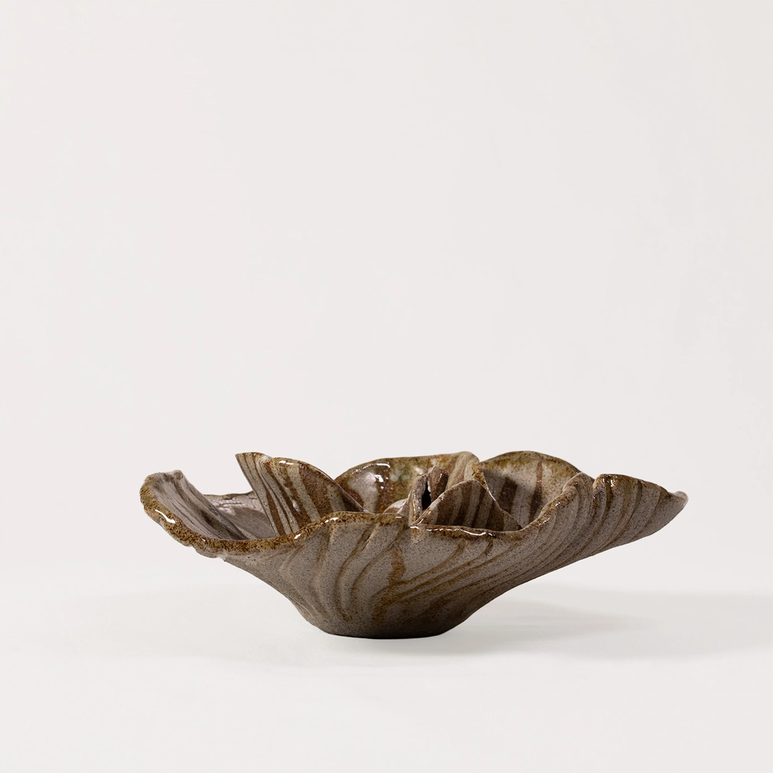 3. Iso Ruskea kukka_PS30.jpg