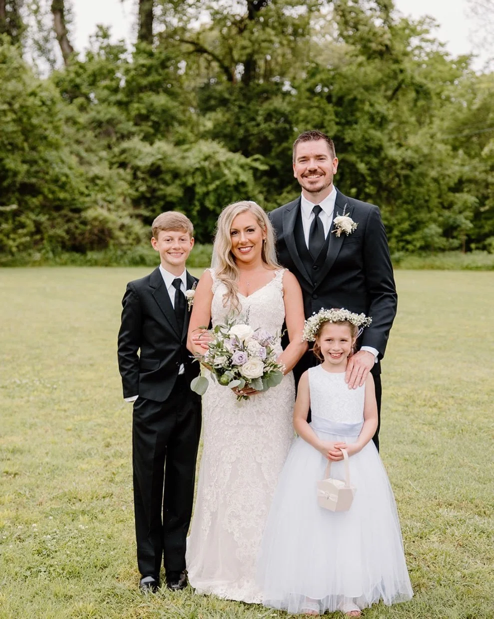 Such and beautiful, sweet family! So honored to flower up their special day!