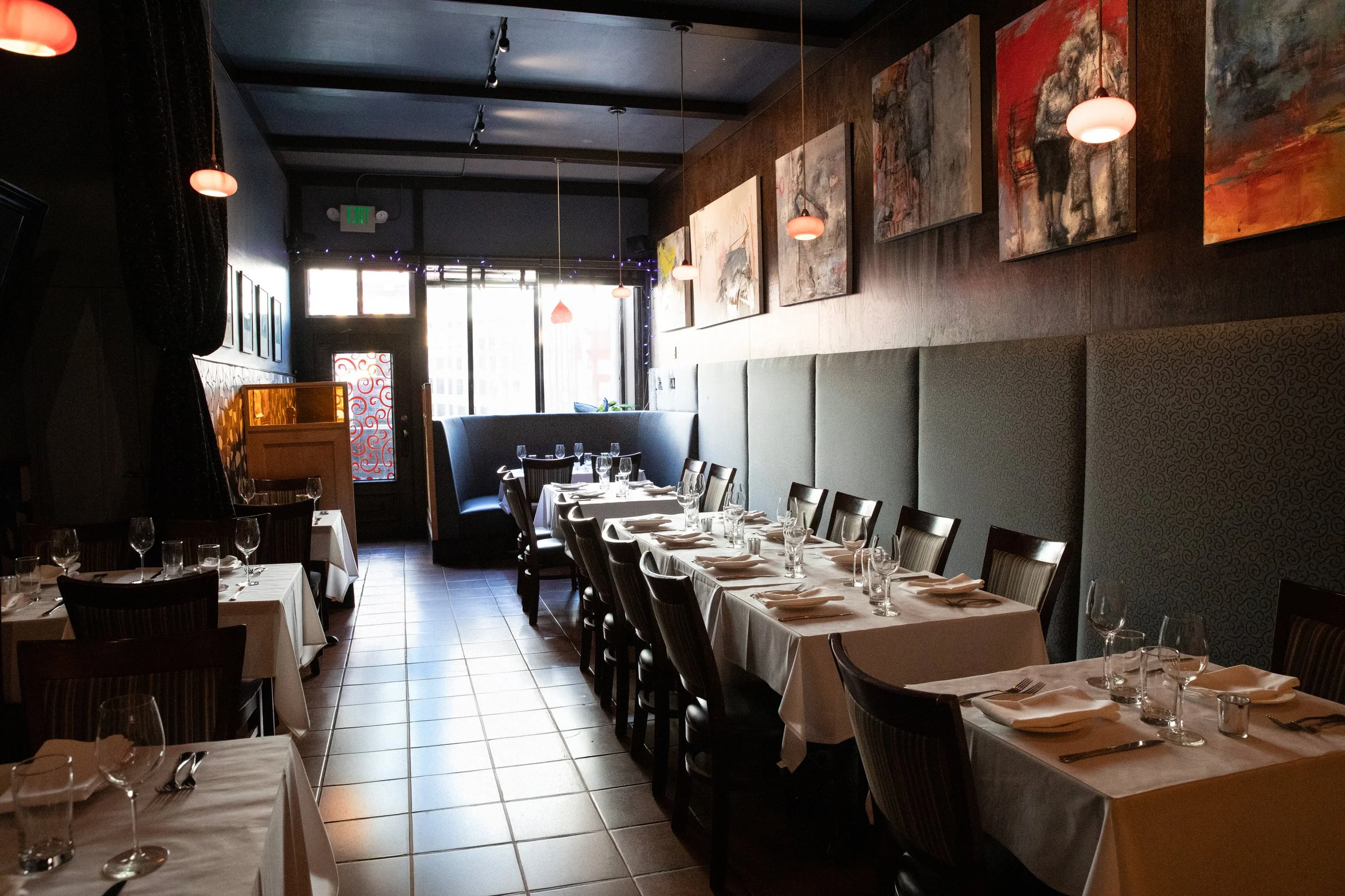 Interior Ideale restaurant