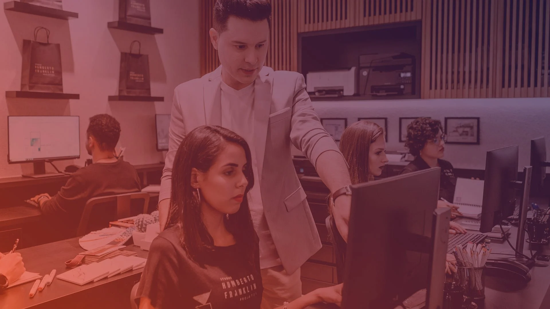 What is the Difference Between Micromanaging & Empowering?