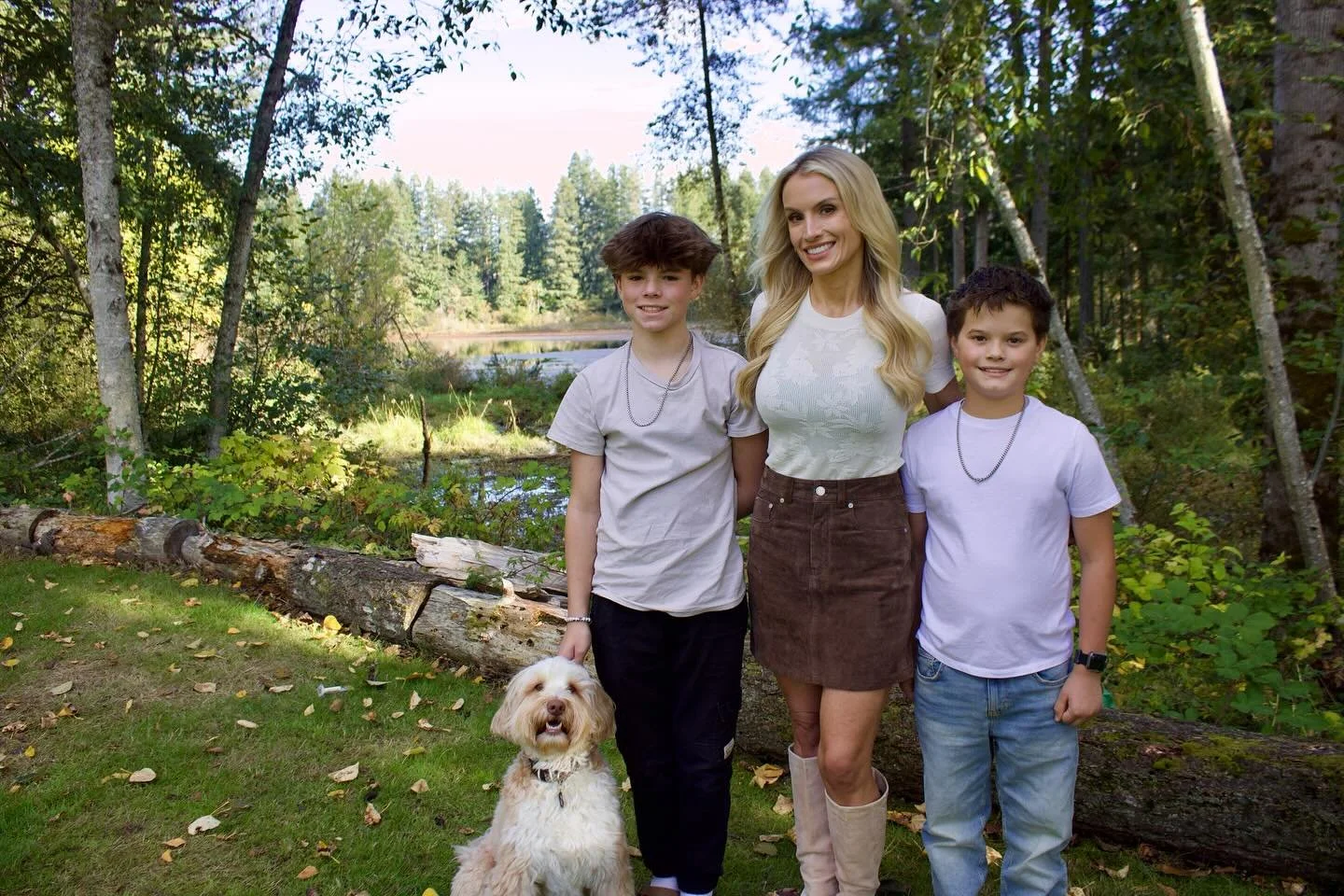 I love how our family photos turned out! 💙🍁