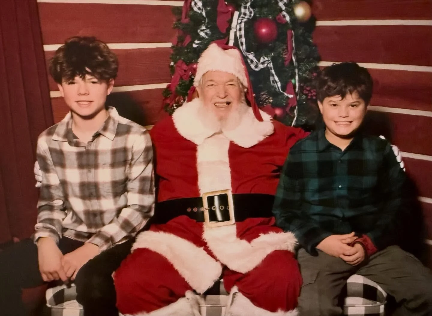 Santa pic 2025! 🎅