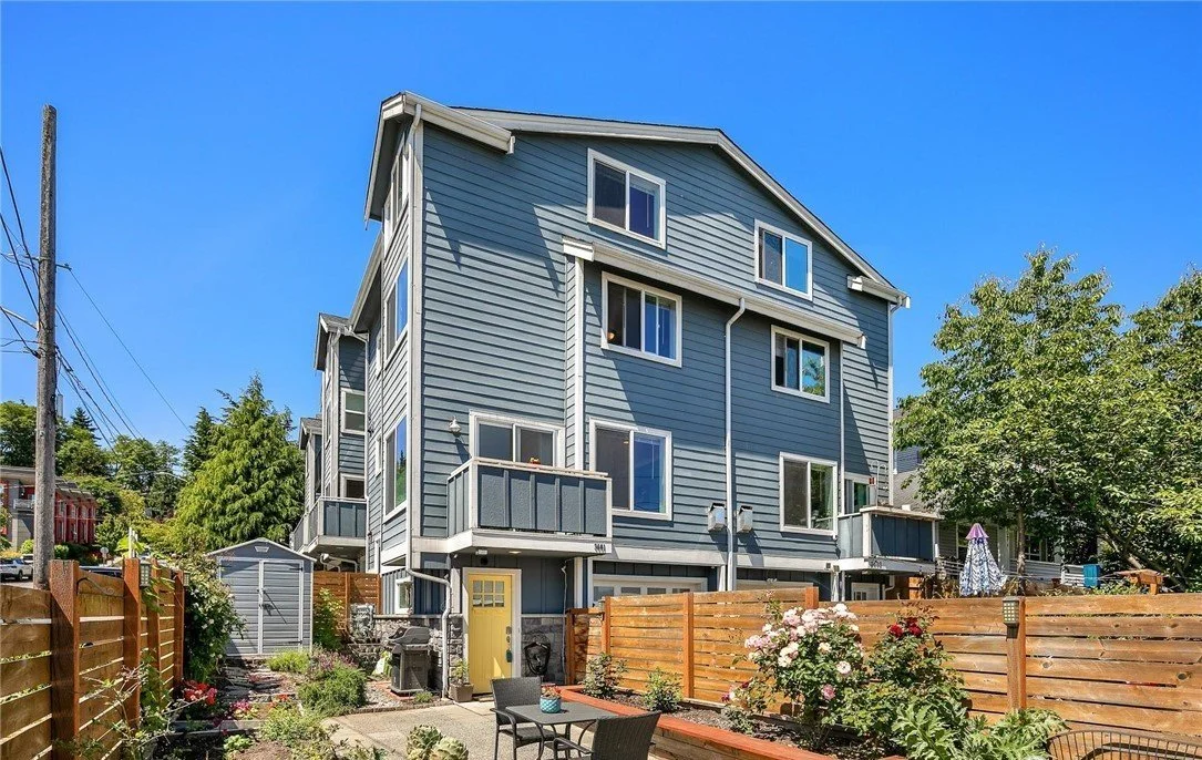 What Does It Look Like to Sell Several Homes With the Same Agent?