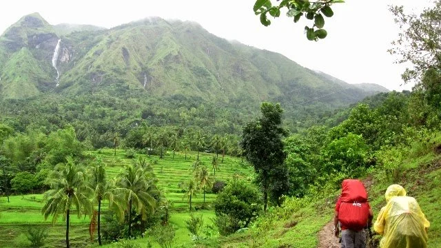 Mountain side rice terrace
Igbaras, Iloilo
photo by: pagexero.wordpress.com